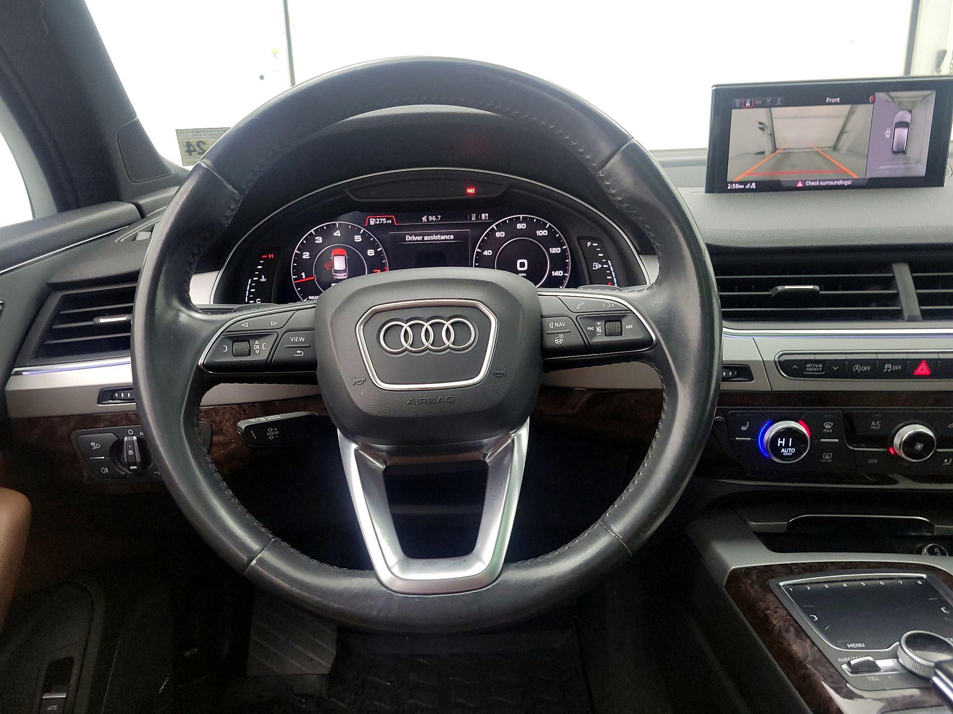 Thumbnail: 2019 Audi Q7 - 10