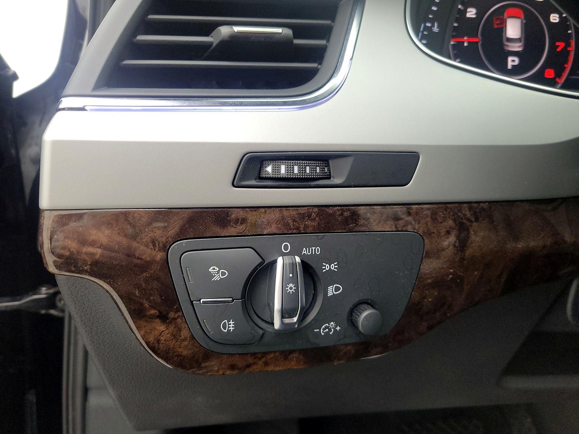 Thumbnail: 2019 Audi Q7 - 13