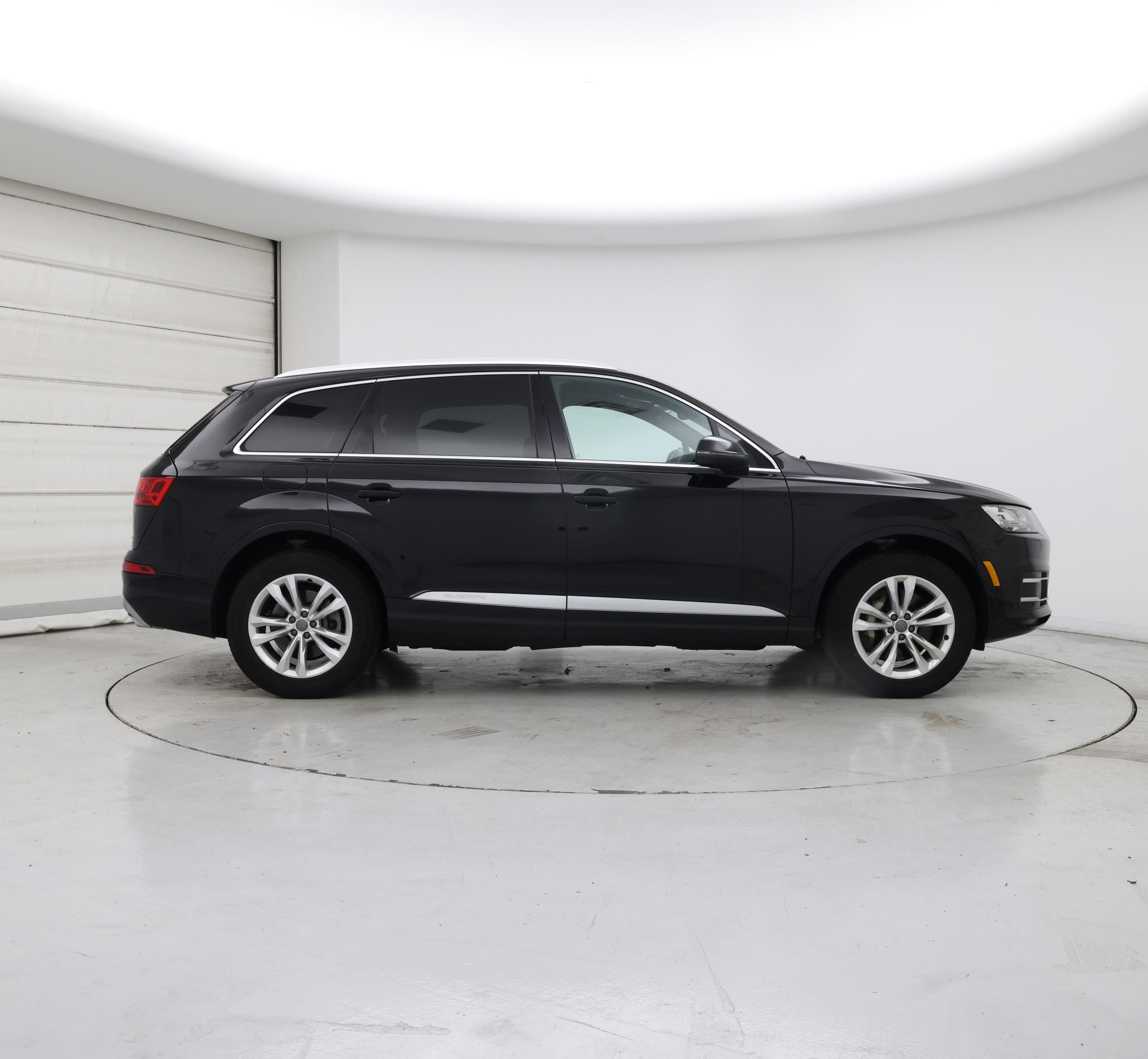 Thumbnail: 2019 Audi Q7 - 7