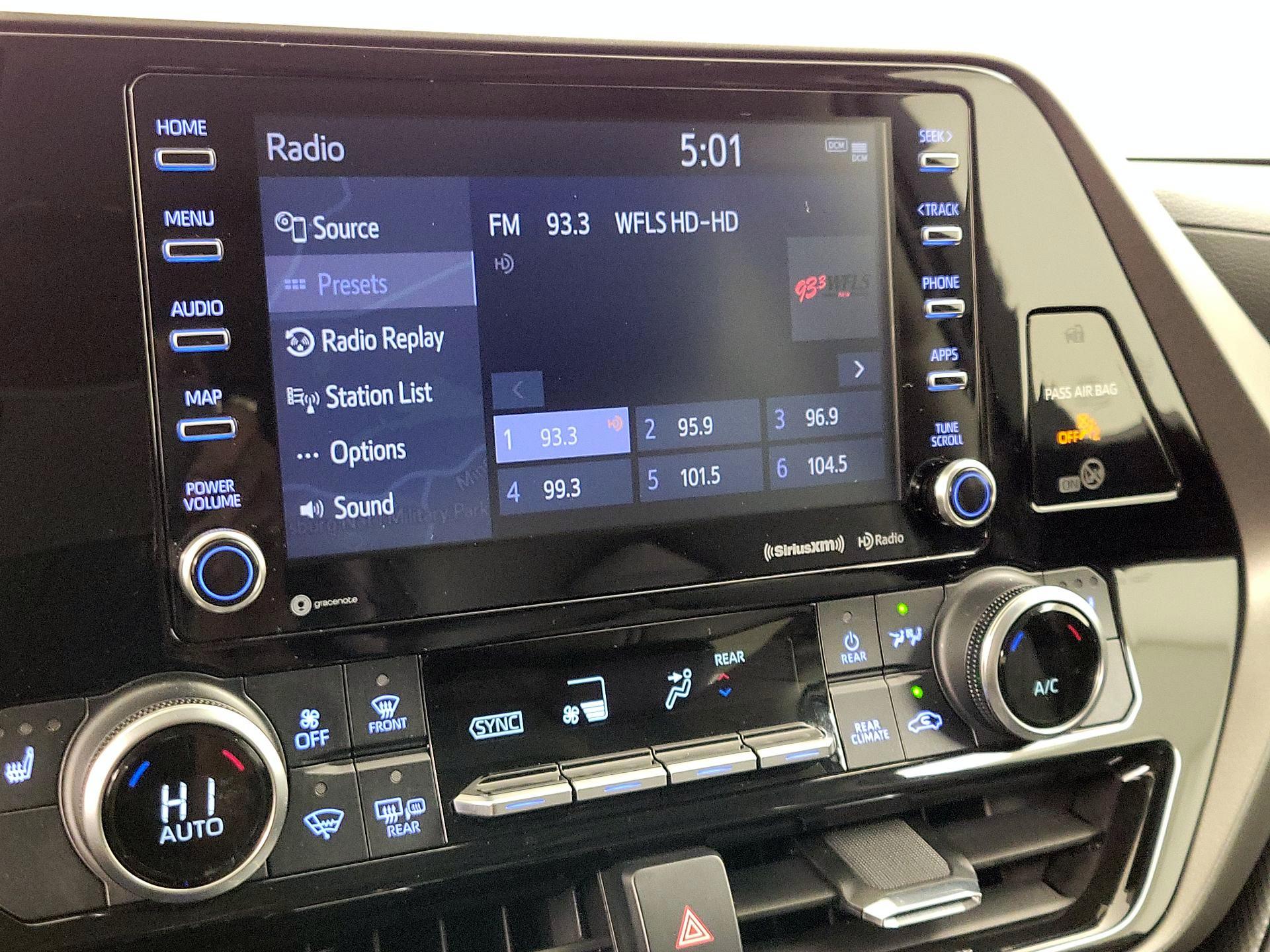 Thumbnail: 2021 Toyota Highlander - 16