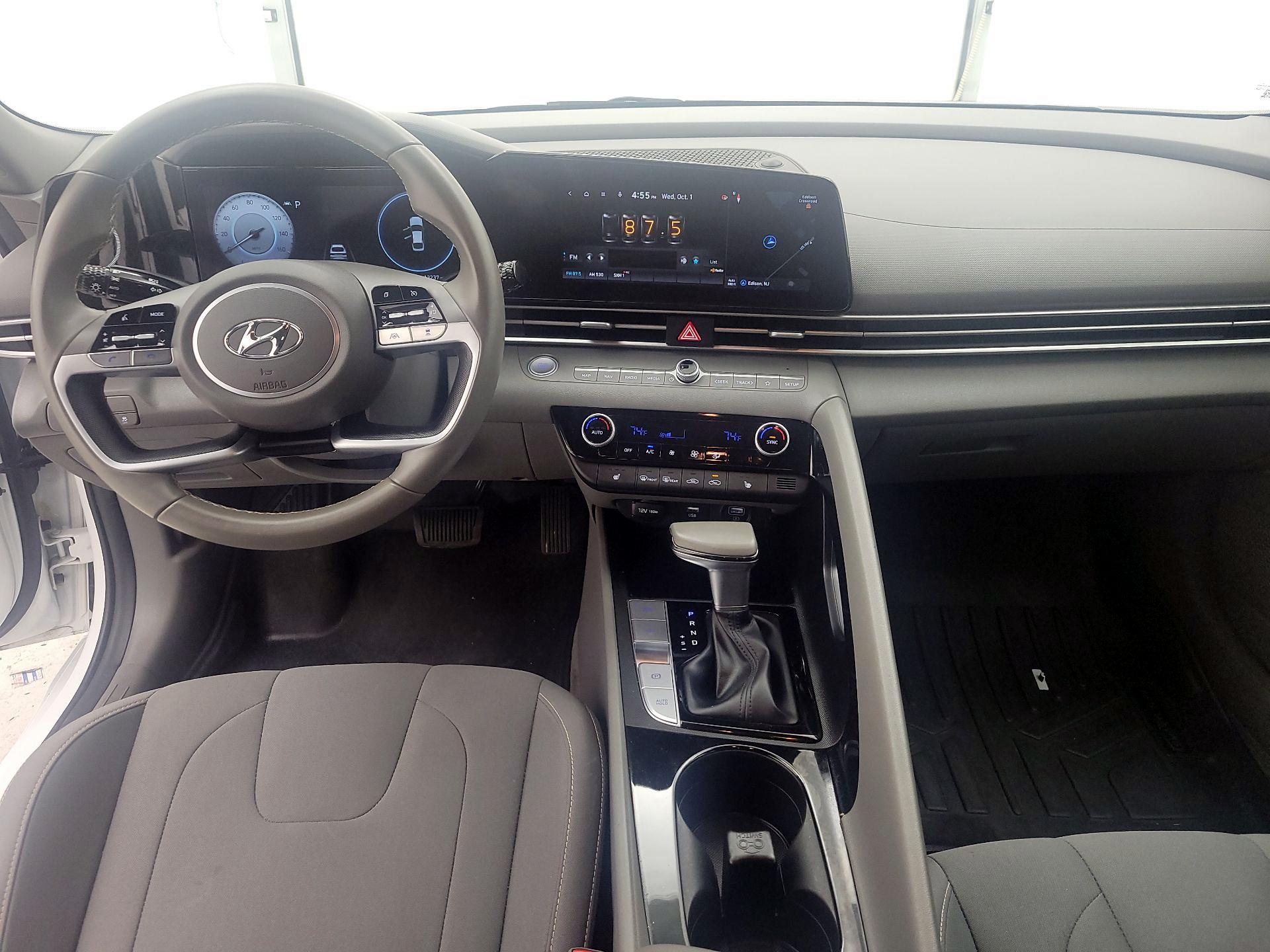 Thumbnail: 2023 Hyundai Elantra - 9