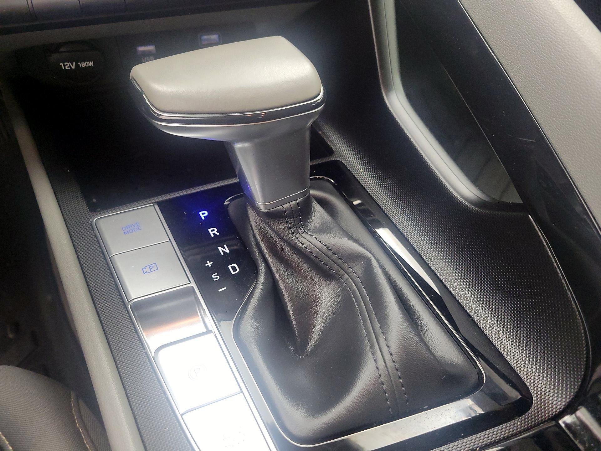 Thumbnail: 2023 Hyundai Elantra - 18