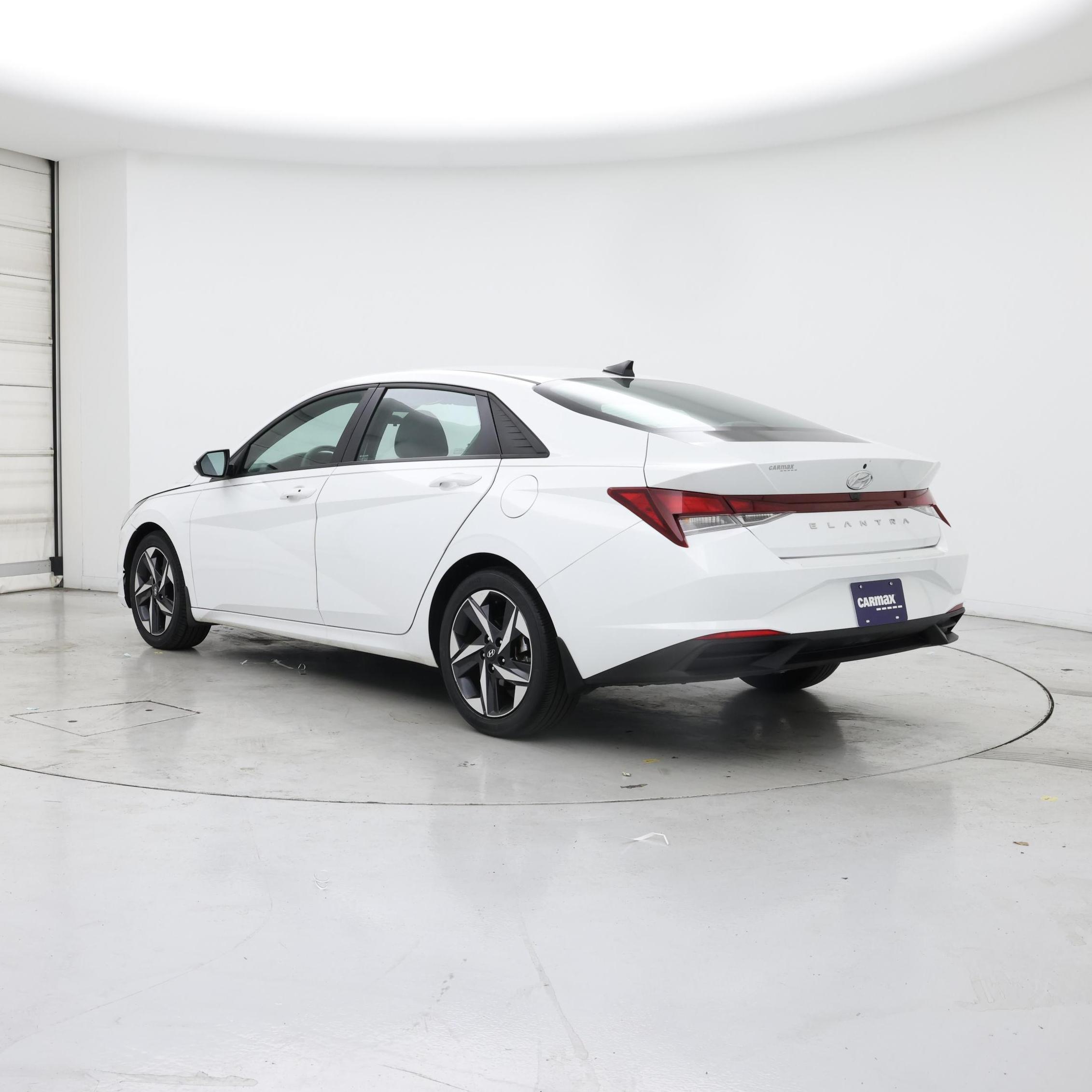 Thumbnail: 2023 Hyundai Elantra - 2