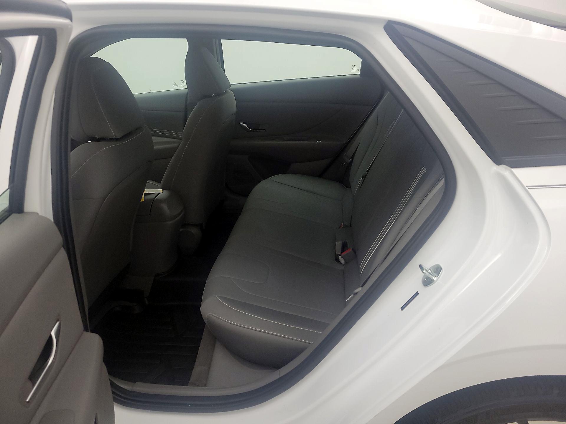 Thumbnail: 2023 Hyundai Elantra - 20