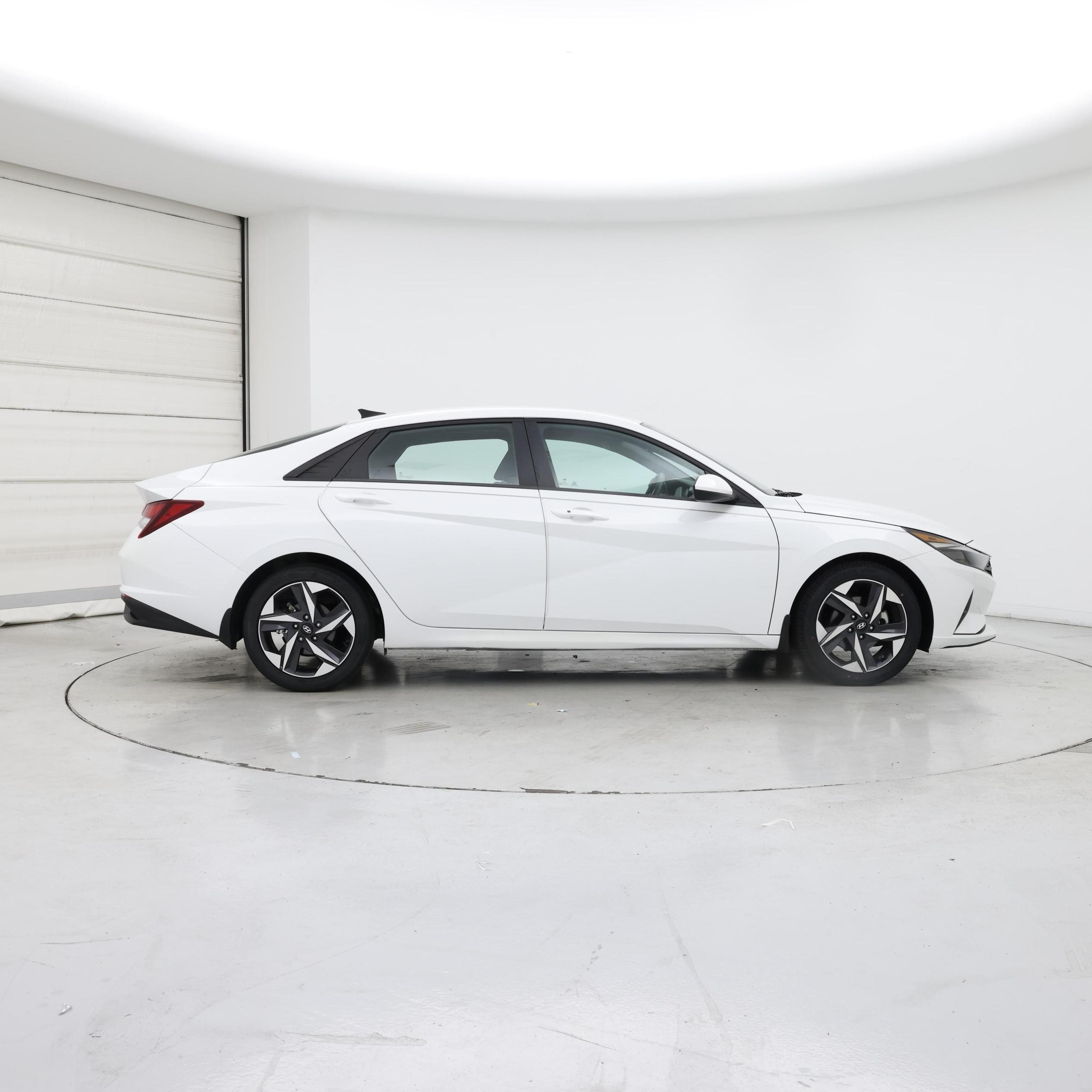 Thumbnail: 2023 Hyundai Elantra - 7