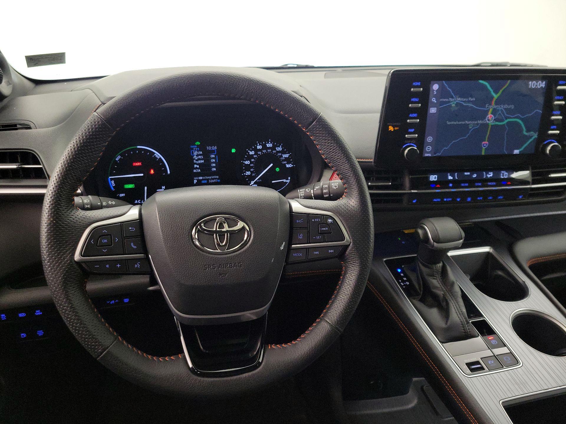 Thumbnail: 2022 Toyota Sienna - 10