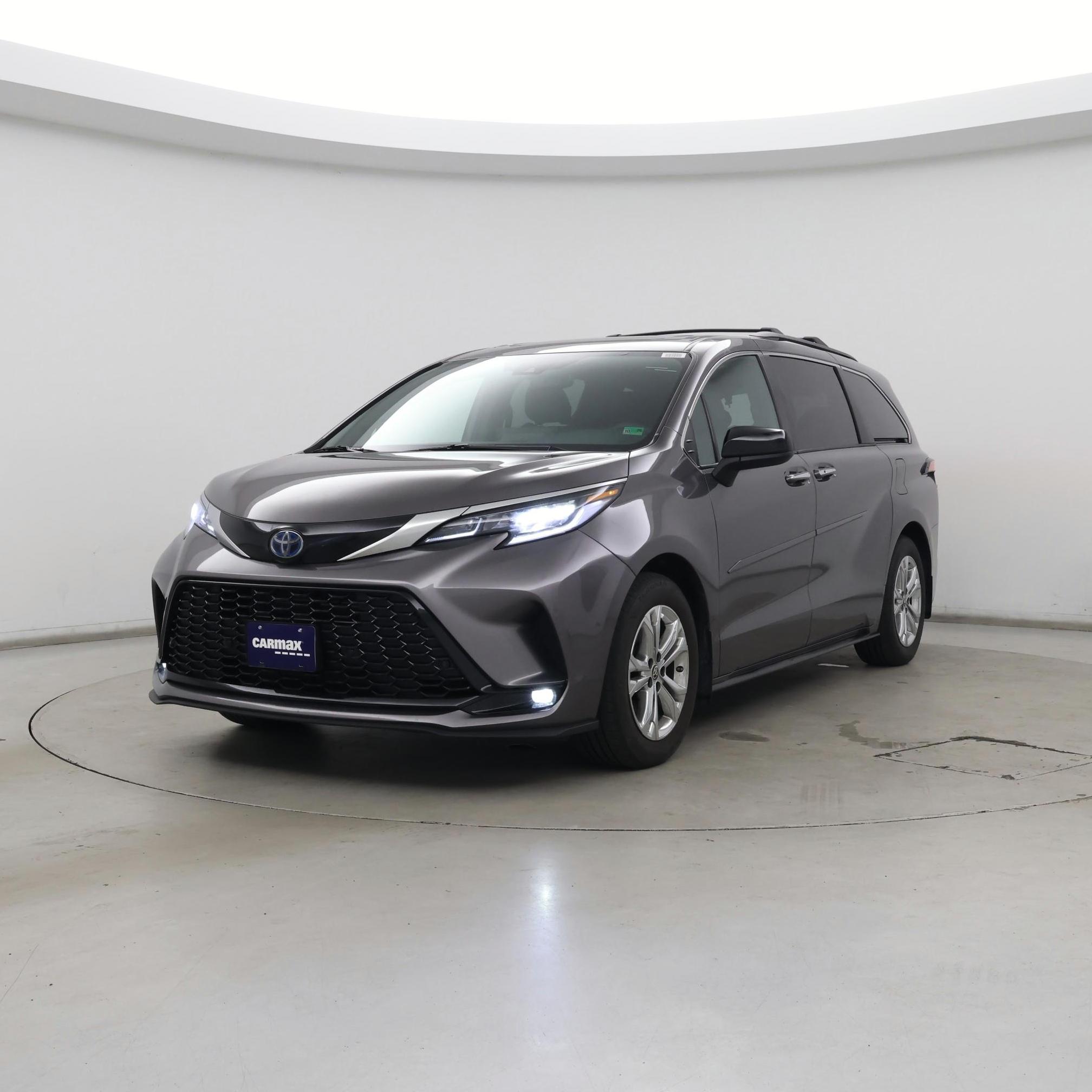 Thumbnail: 2022 Toyota Sienna - 4