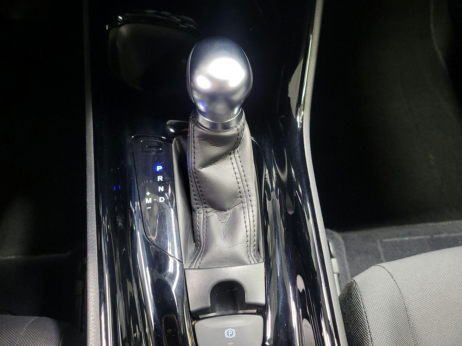 Thumbnail: 2021 Toyota C-HR - 17