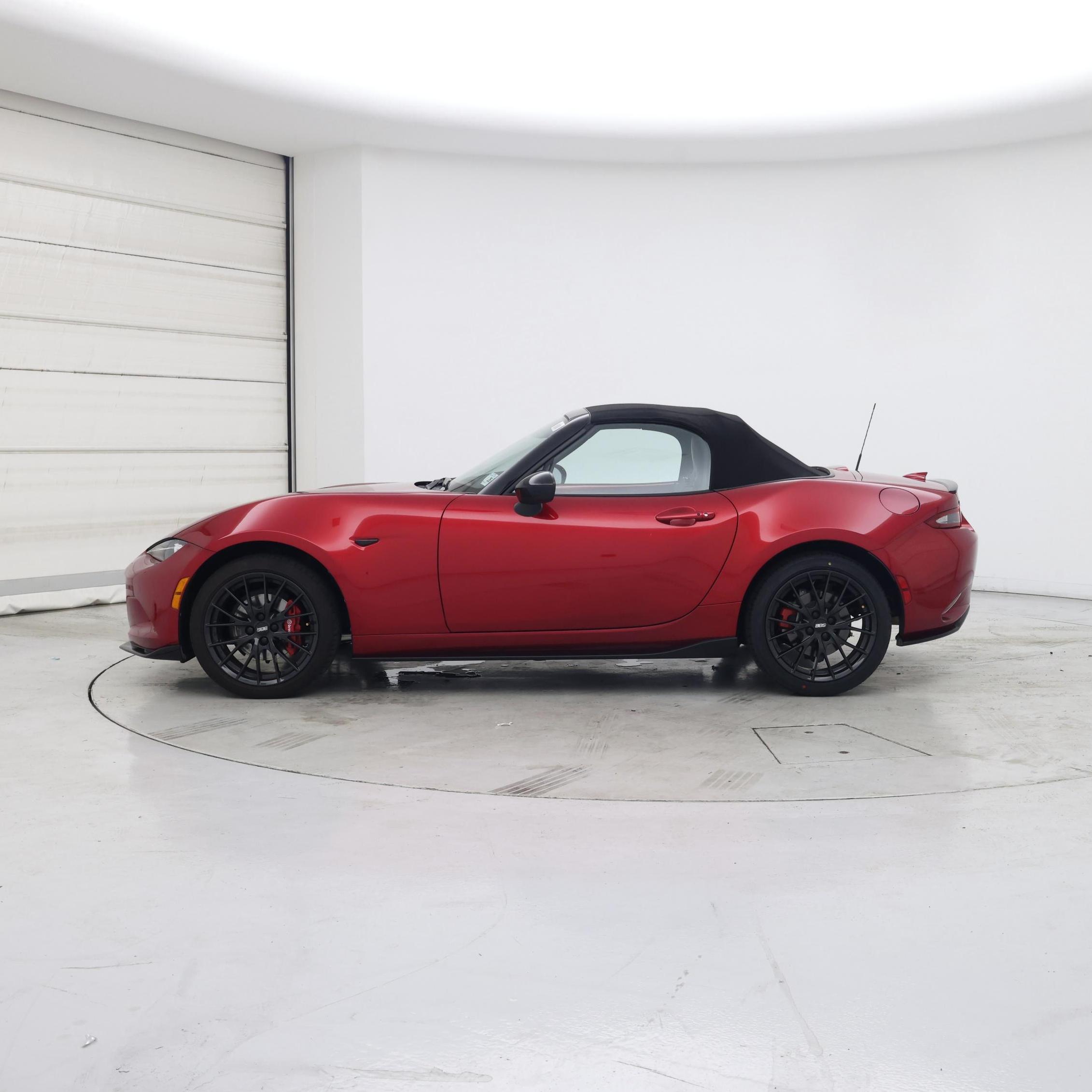Thumbnail: 2021 Mazda MX-5 Miata - 3