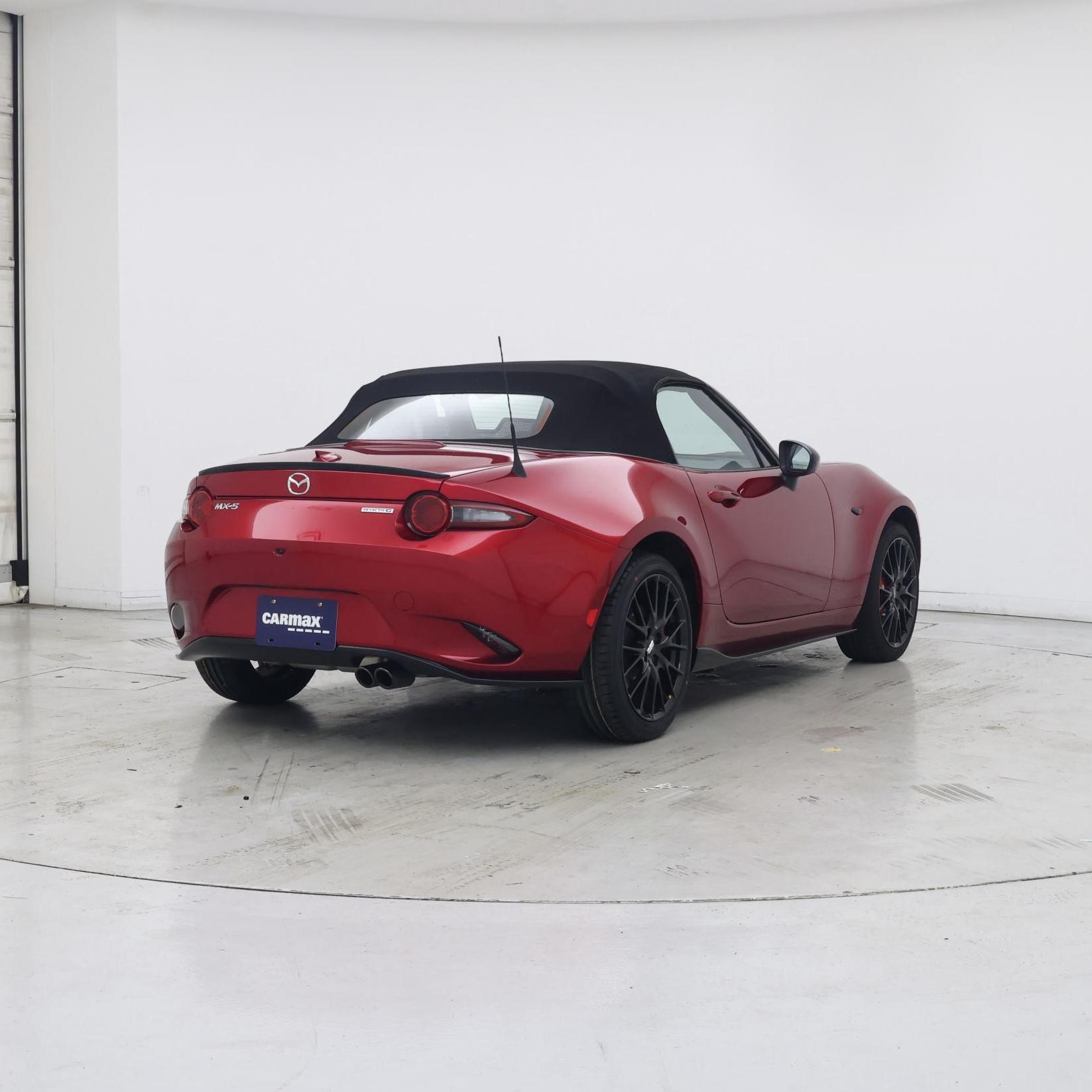 Thumbnail: 2021 Mazda MX-5 Miata - 8