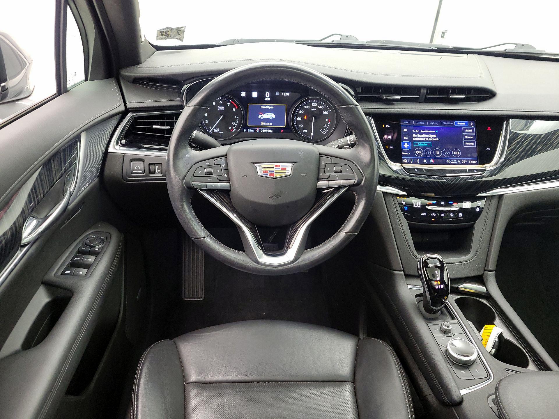 Thumbnail: 2023 Cadillac XT6 - 10