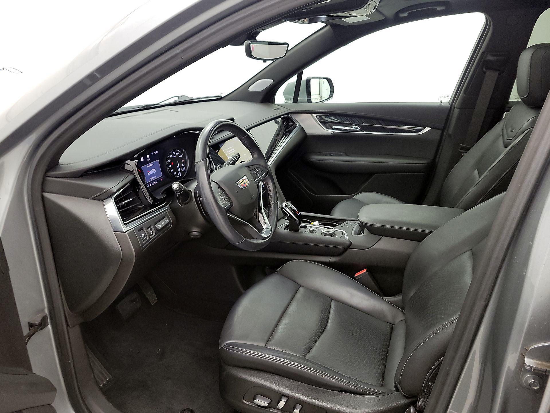 Thumbnail: 2023 Cadillac XT6 - 11