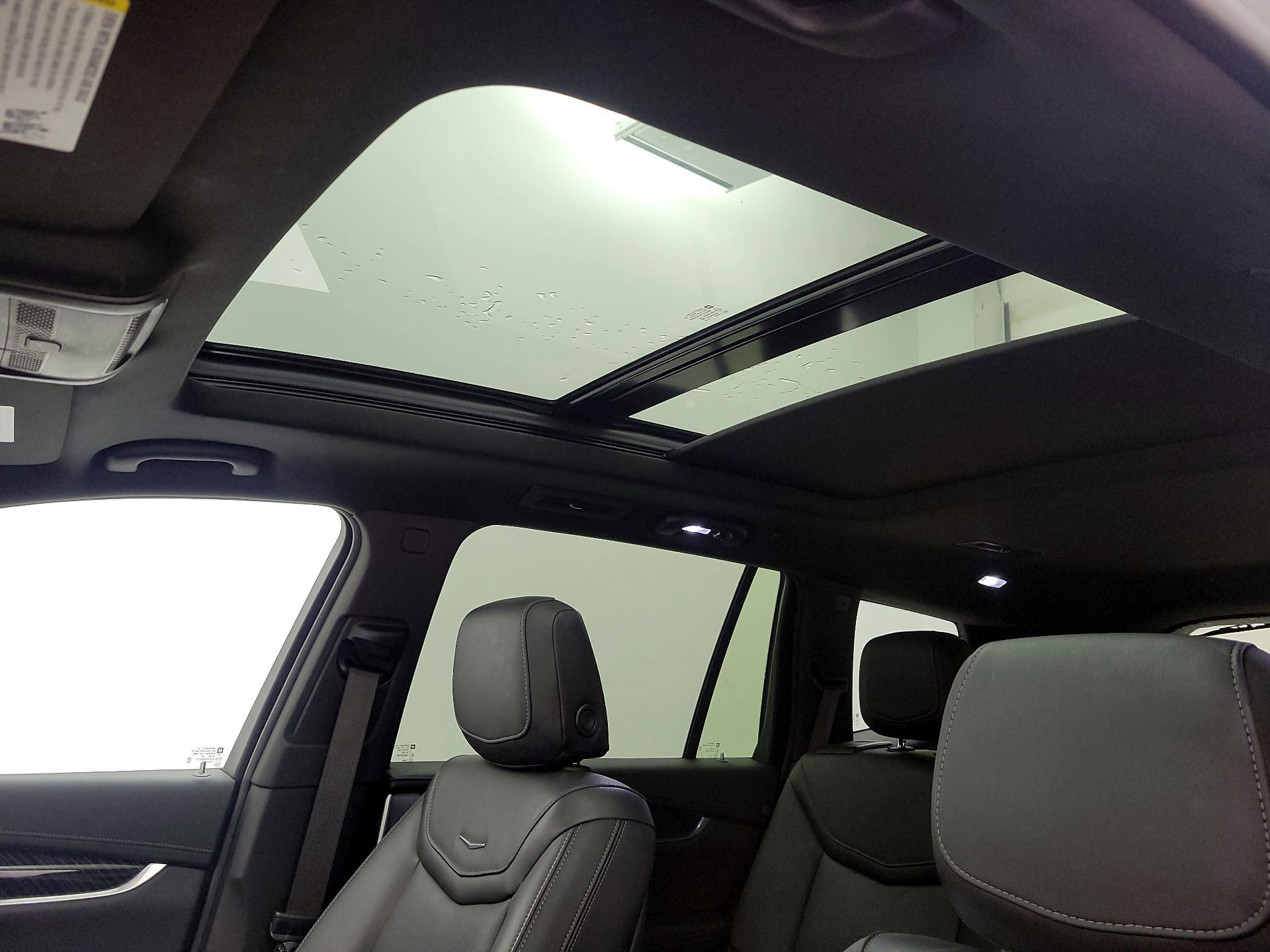 Thumbnail: 2023 Cadillac XT6 - 19
