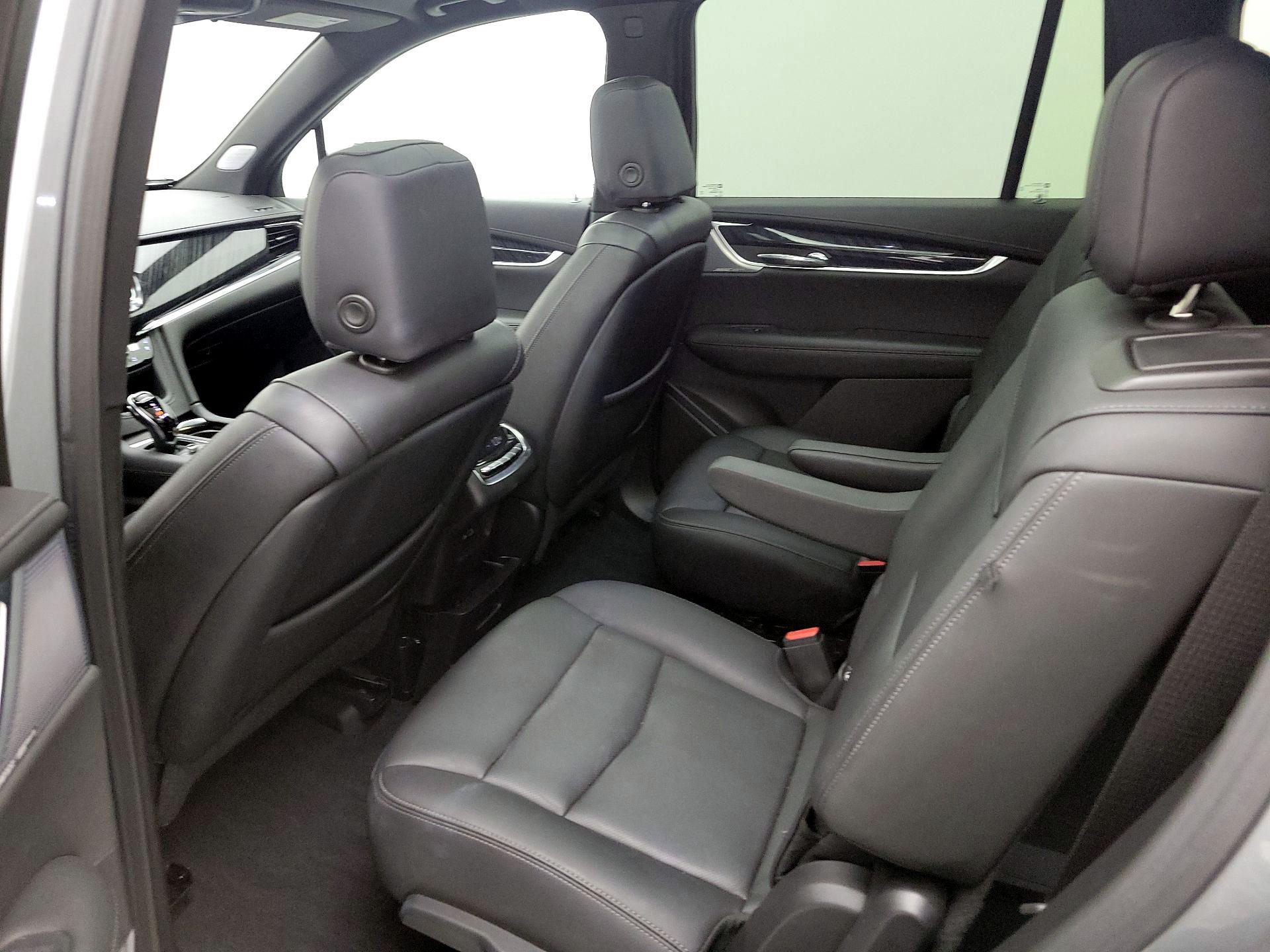 Thumbnail: 2023 Cadillac XT6 - 20
