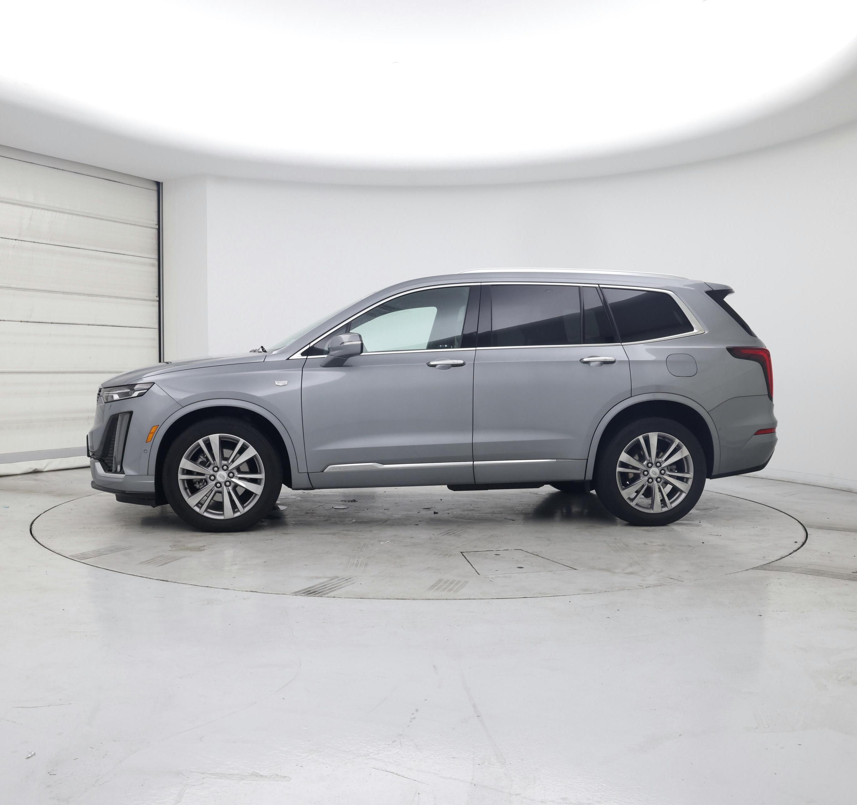 Thumbnail: 2023 Cadillac XT6 - 3