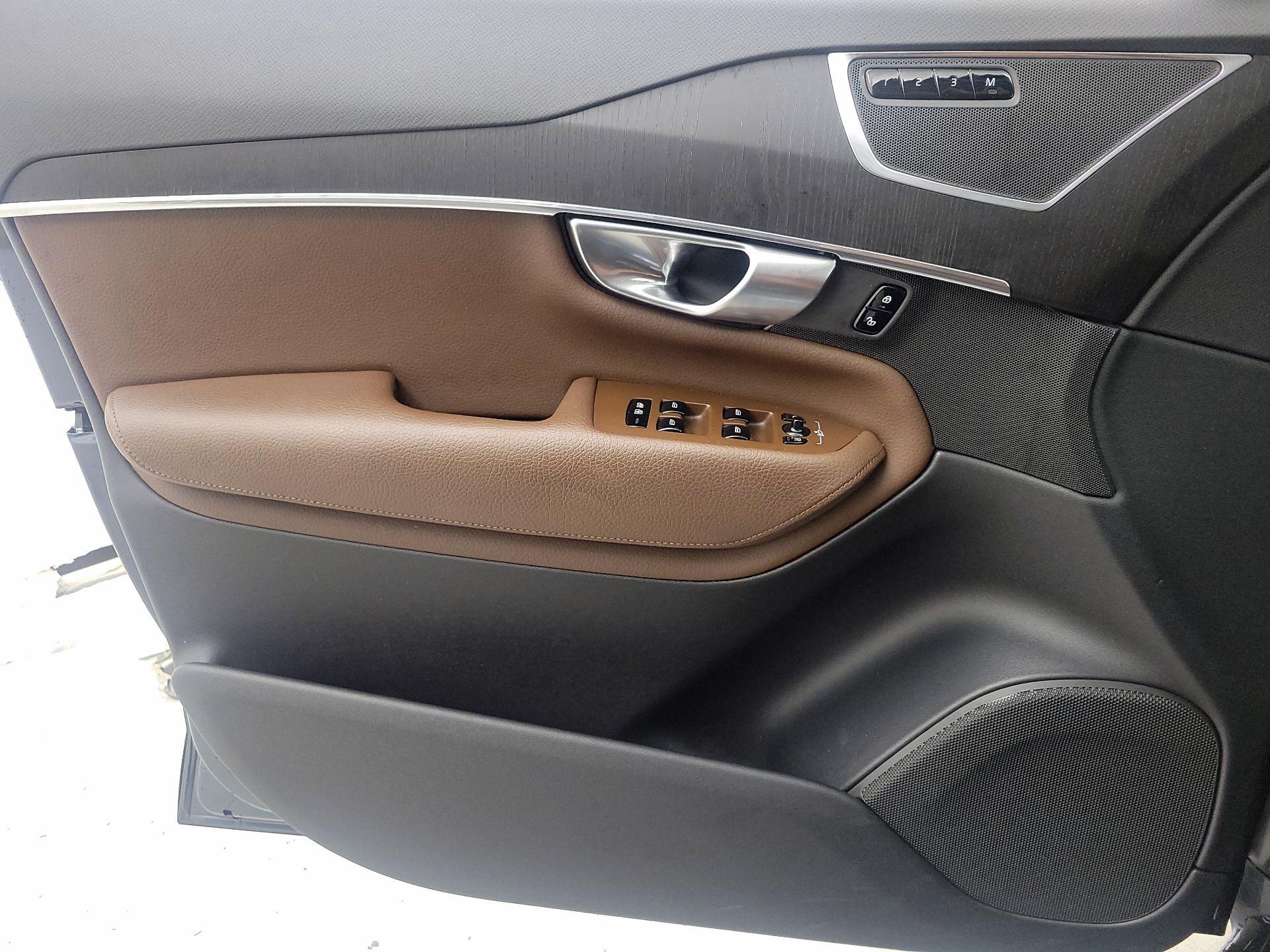 Thumbnail: 2020 Volvo XC90 - 12