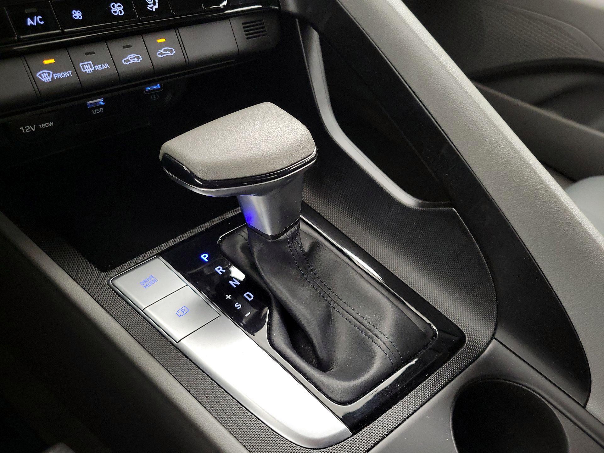 Thumbnail: 2023 Hyundai Elantra - 17