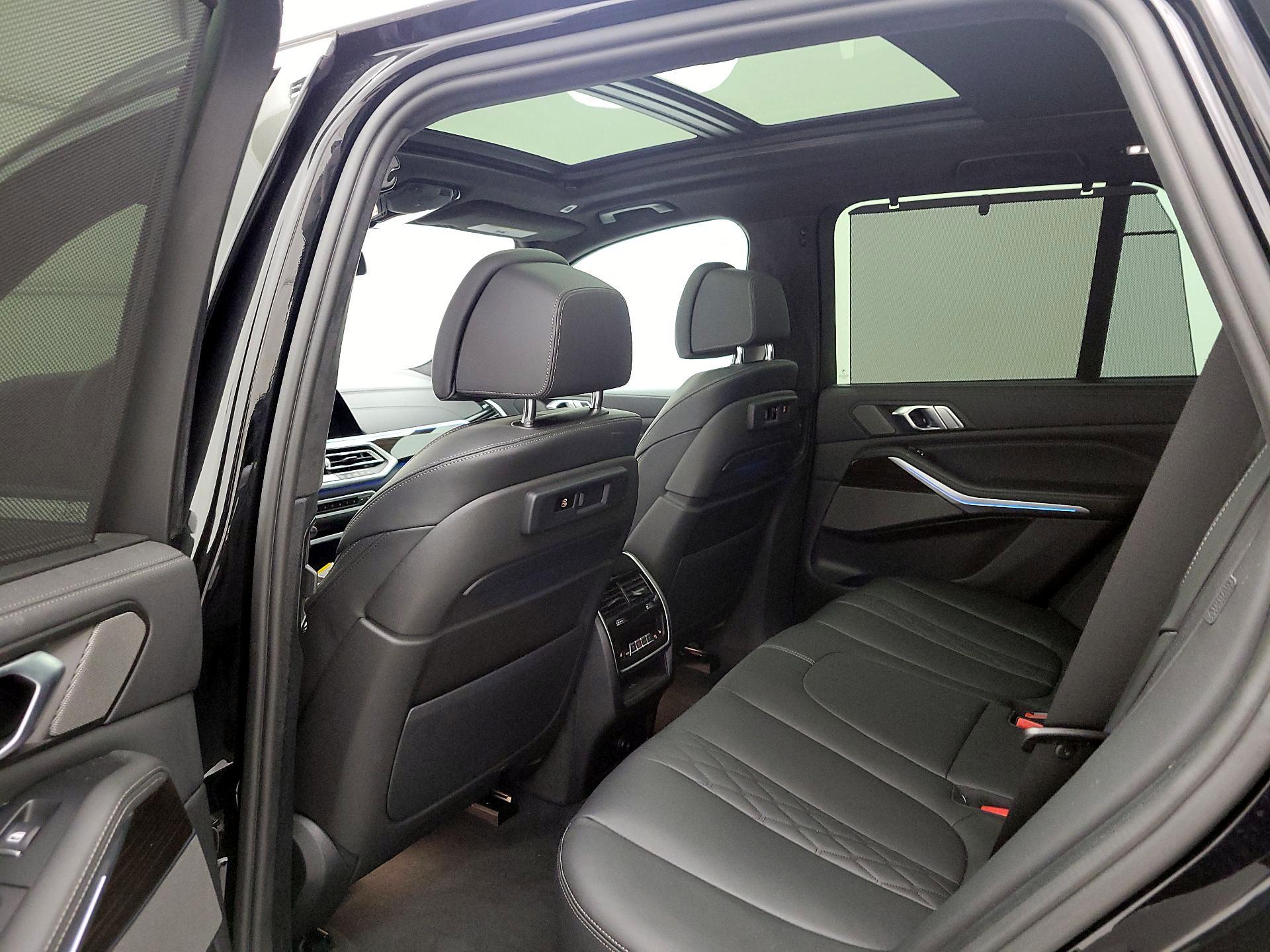 Thumbnail: 2023 BMW X5 - 10