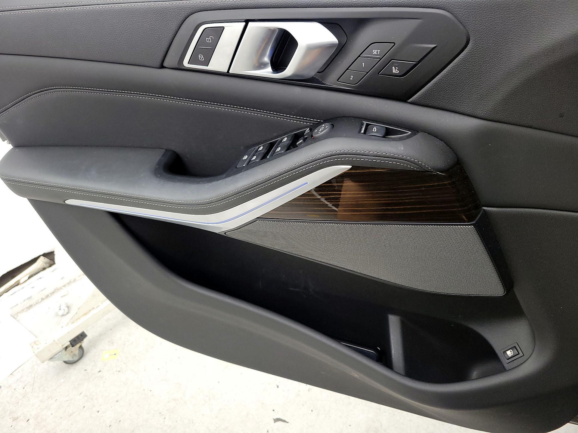 Thumbnail: 2023 BMW X5 - 12