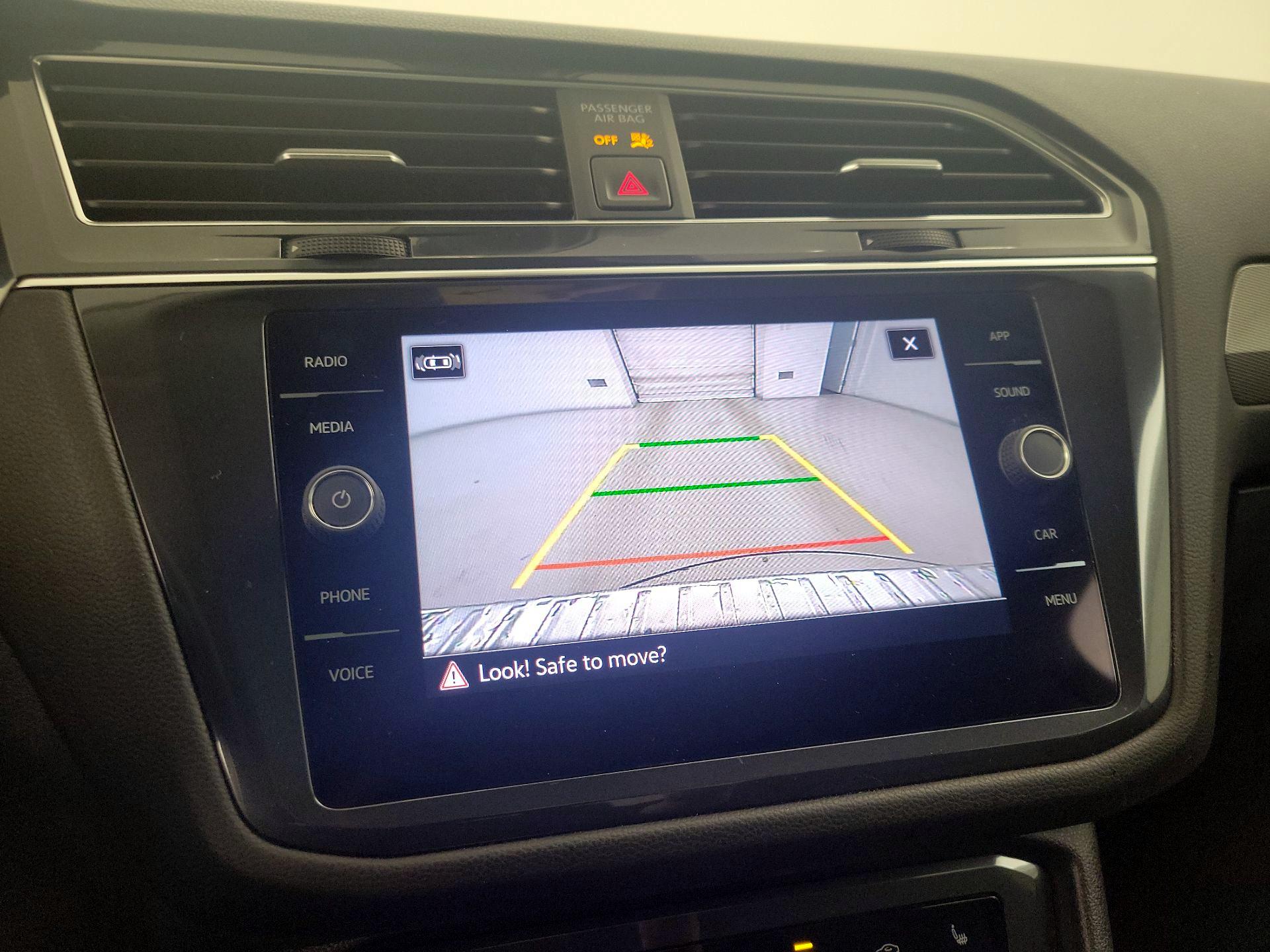 Thumbnail: 2023 Volkswagen Tiguan - 14