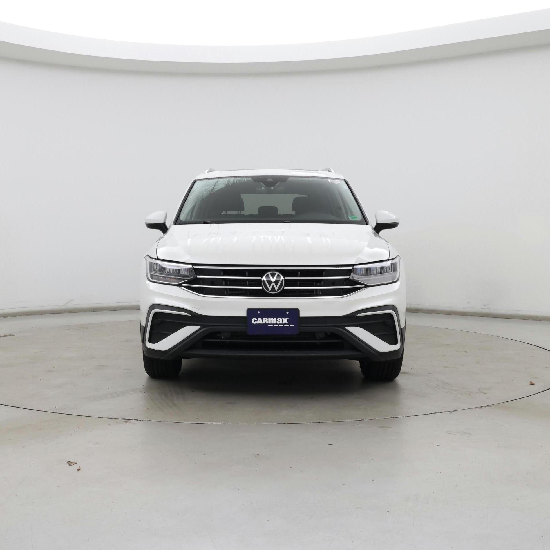 Thumbnail: 2023 Volkswagen Tiguan - 5
