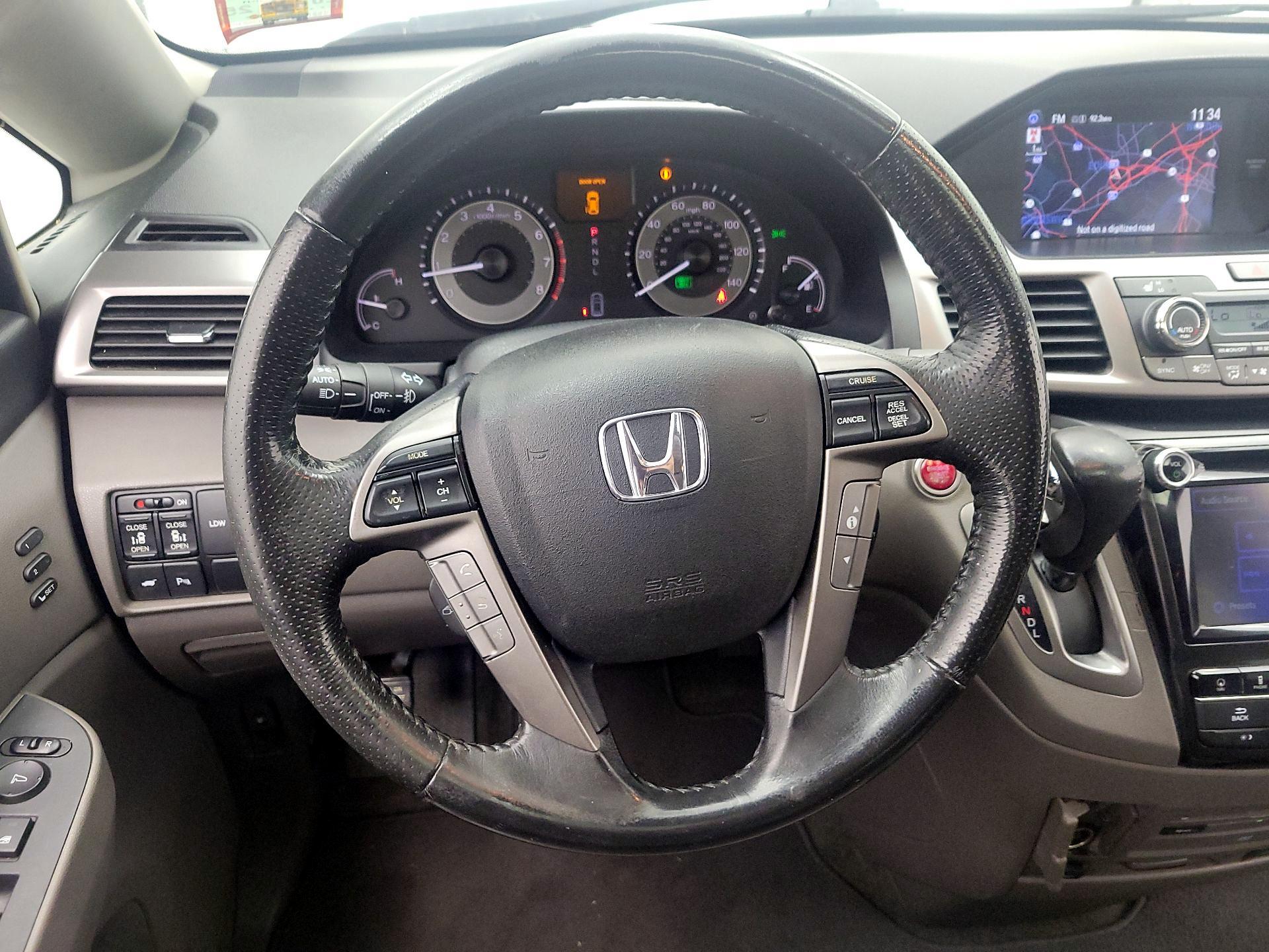 Thumbnail: 2016 Honda Odyssey - 10