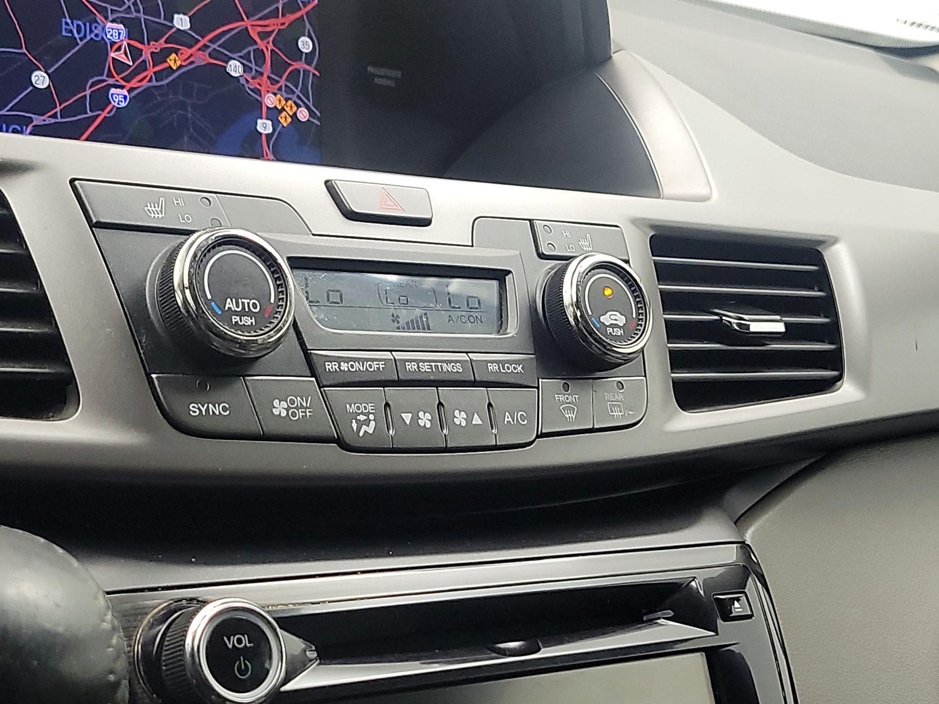 Thumbnail: 2016 Honda Odyssey - 17