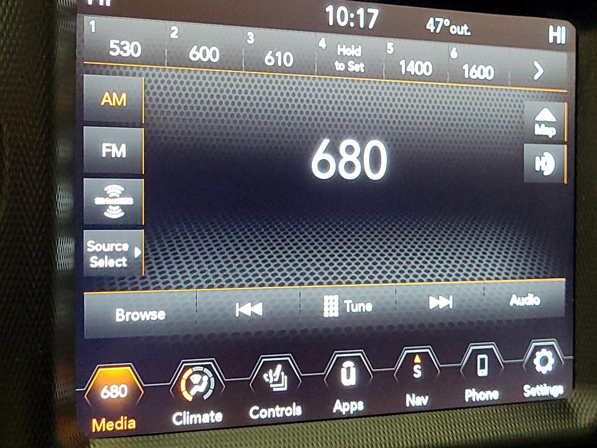 Thumbnail: 2022 Jeep Wrangler - 16