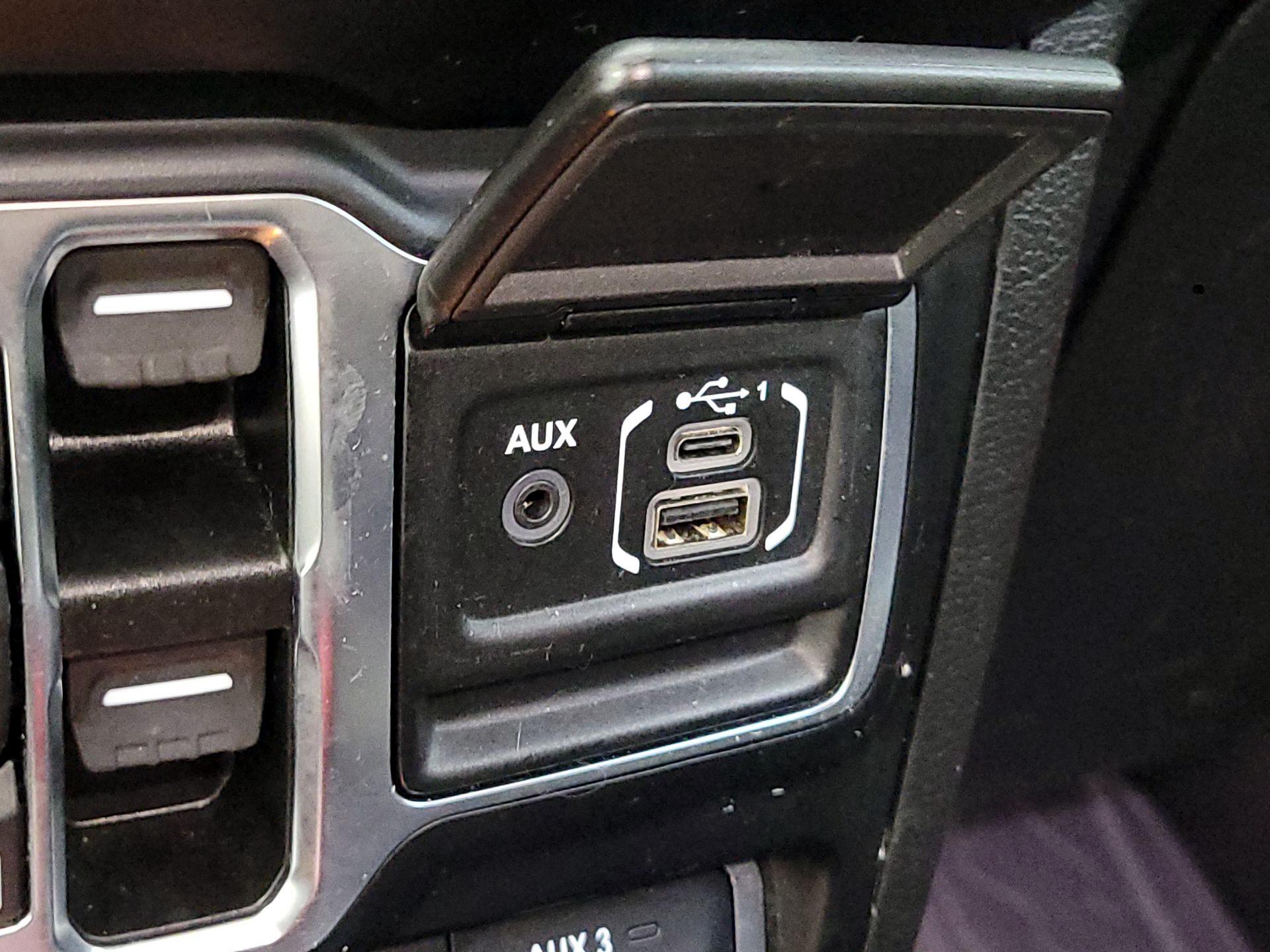 Thumbnail: 2022 Jeep Wrangler - 19