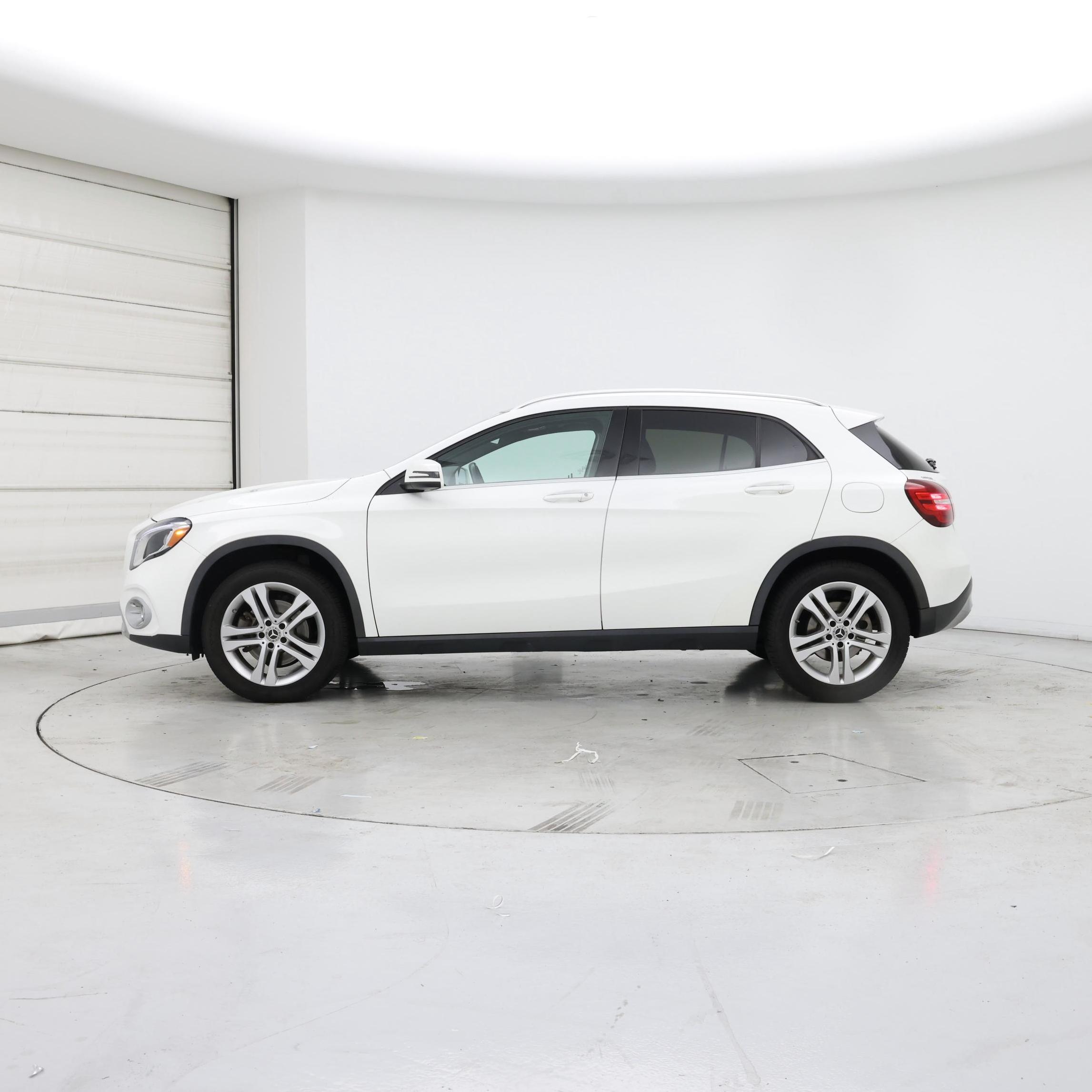 Thumbnail: 2018 Mercedes-Benz GLA - 3