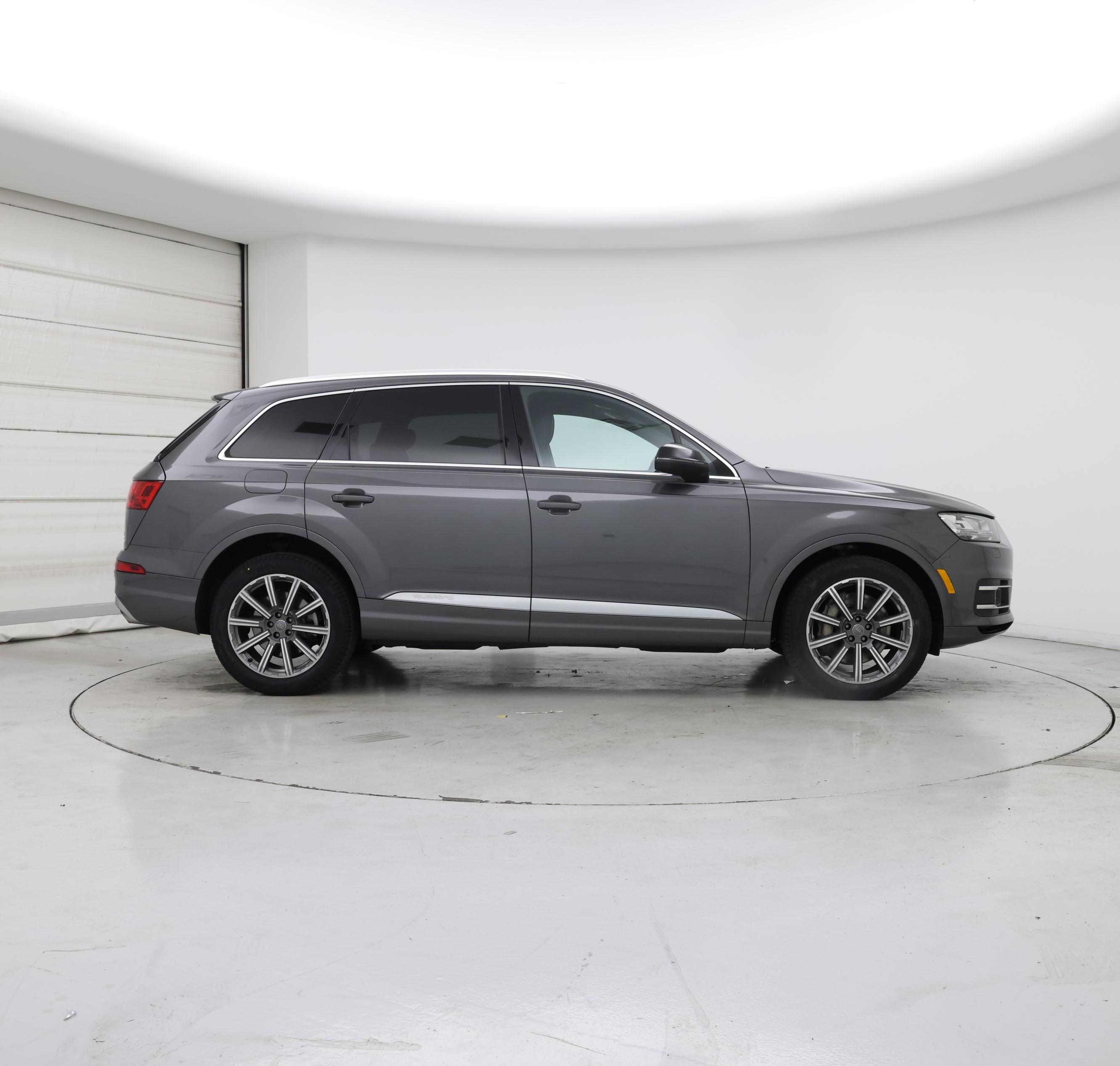 Thumbnail: 2018 Audi Q7 - 7