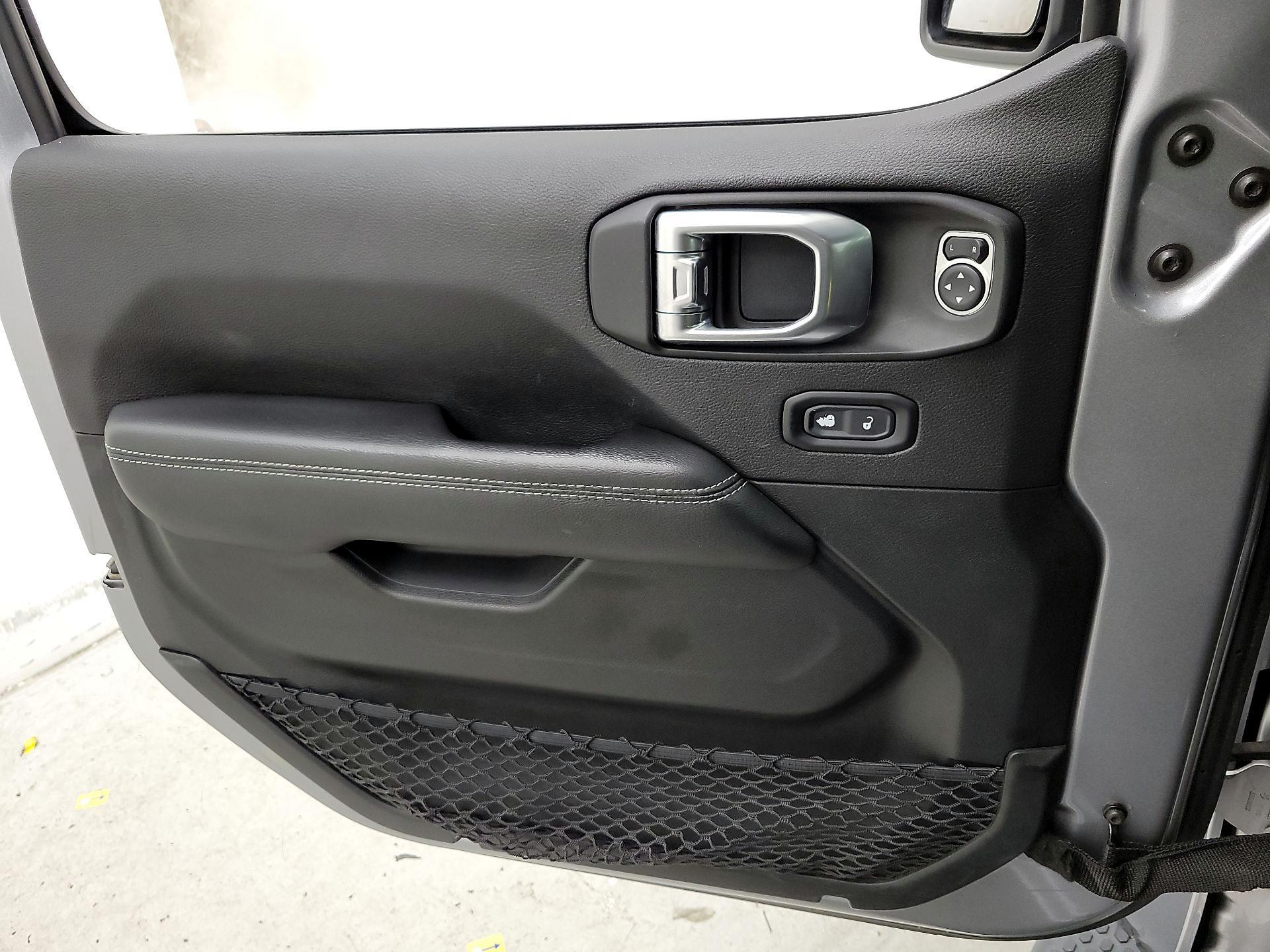 Thumbnail: 2020 Jeep Wrangler - 12