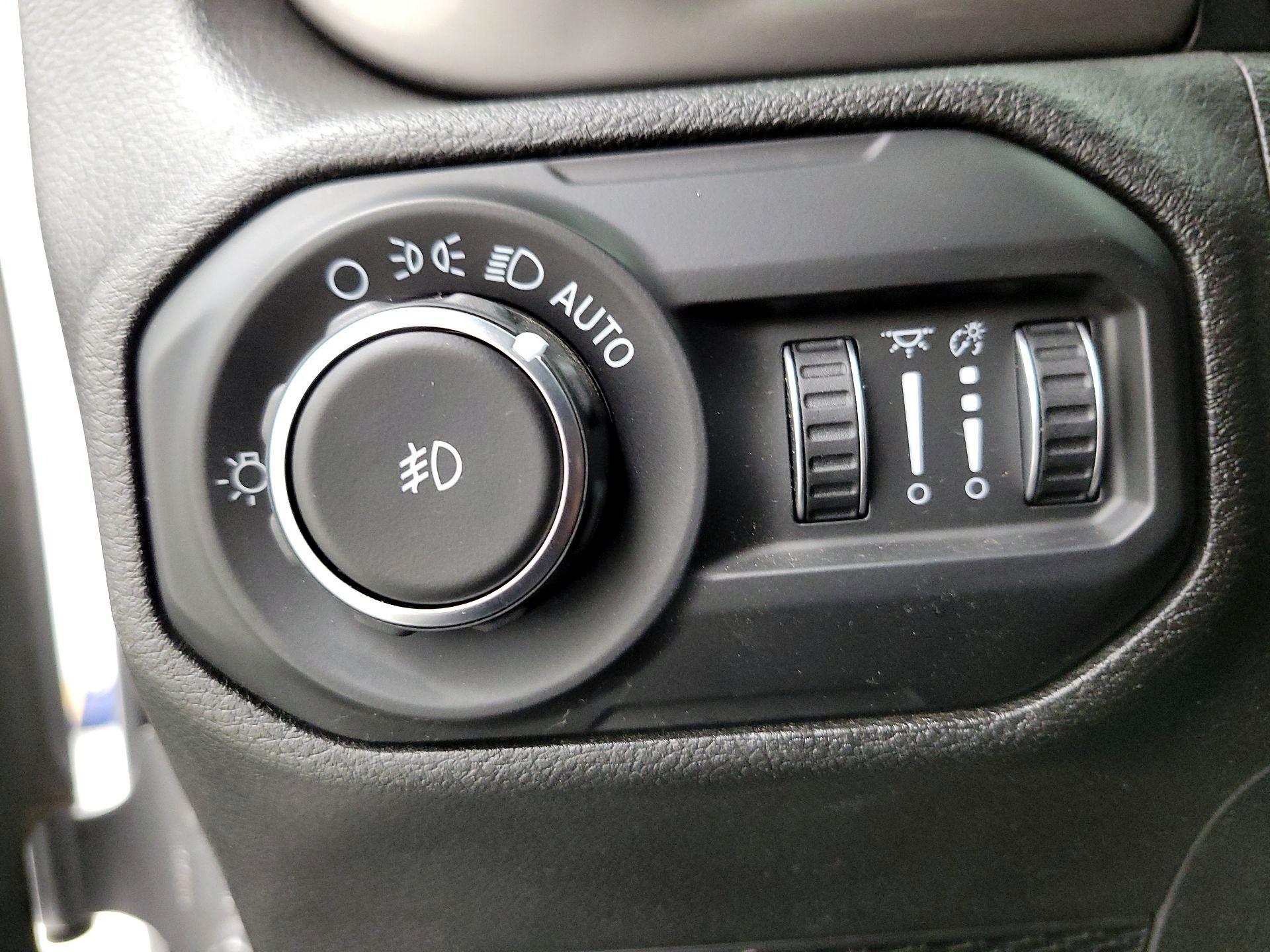 Thumbnail: 2020 Jeep Wrangler - 13