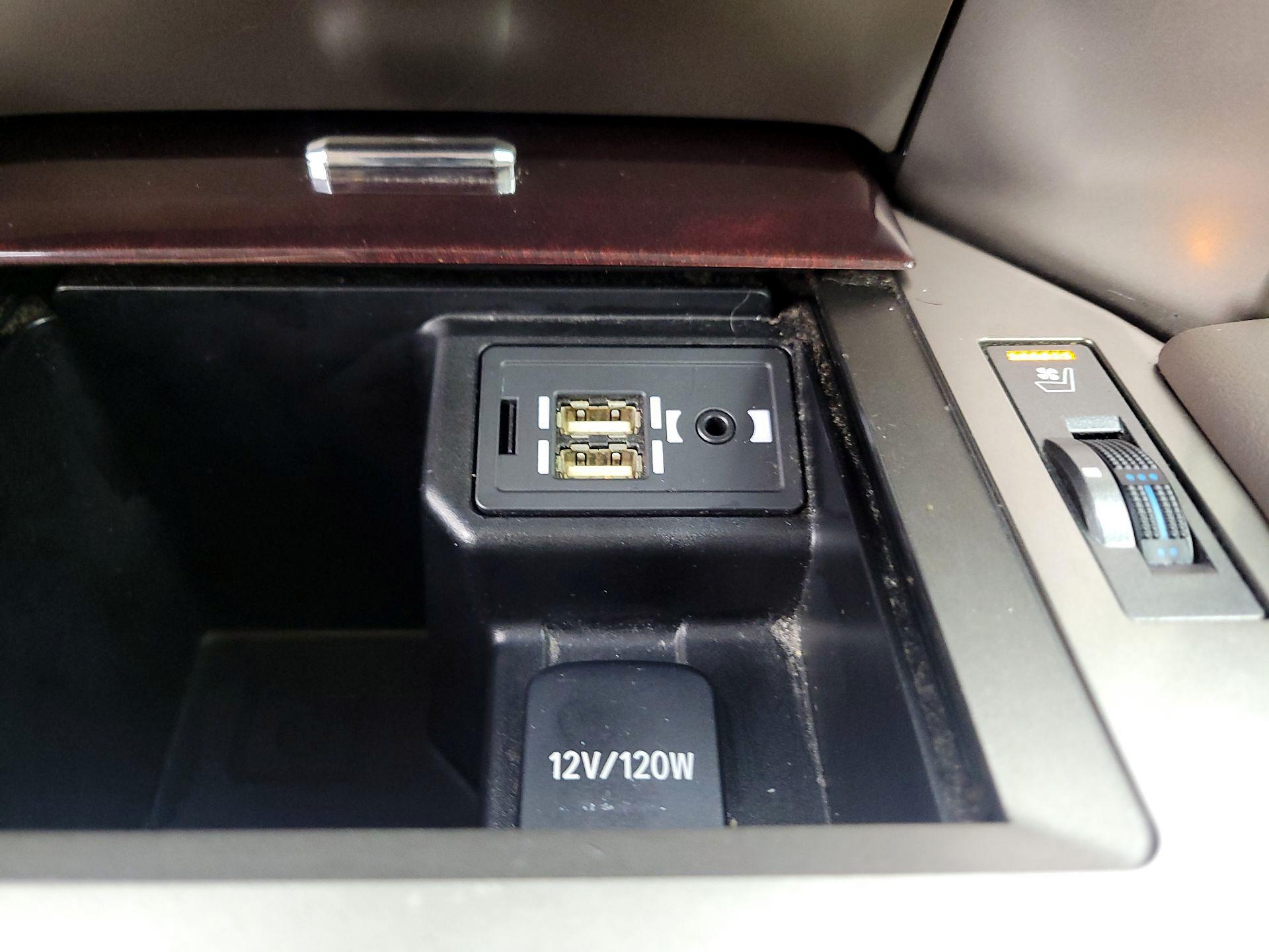 Thumbnail: 2014 Lexus GX - 19