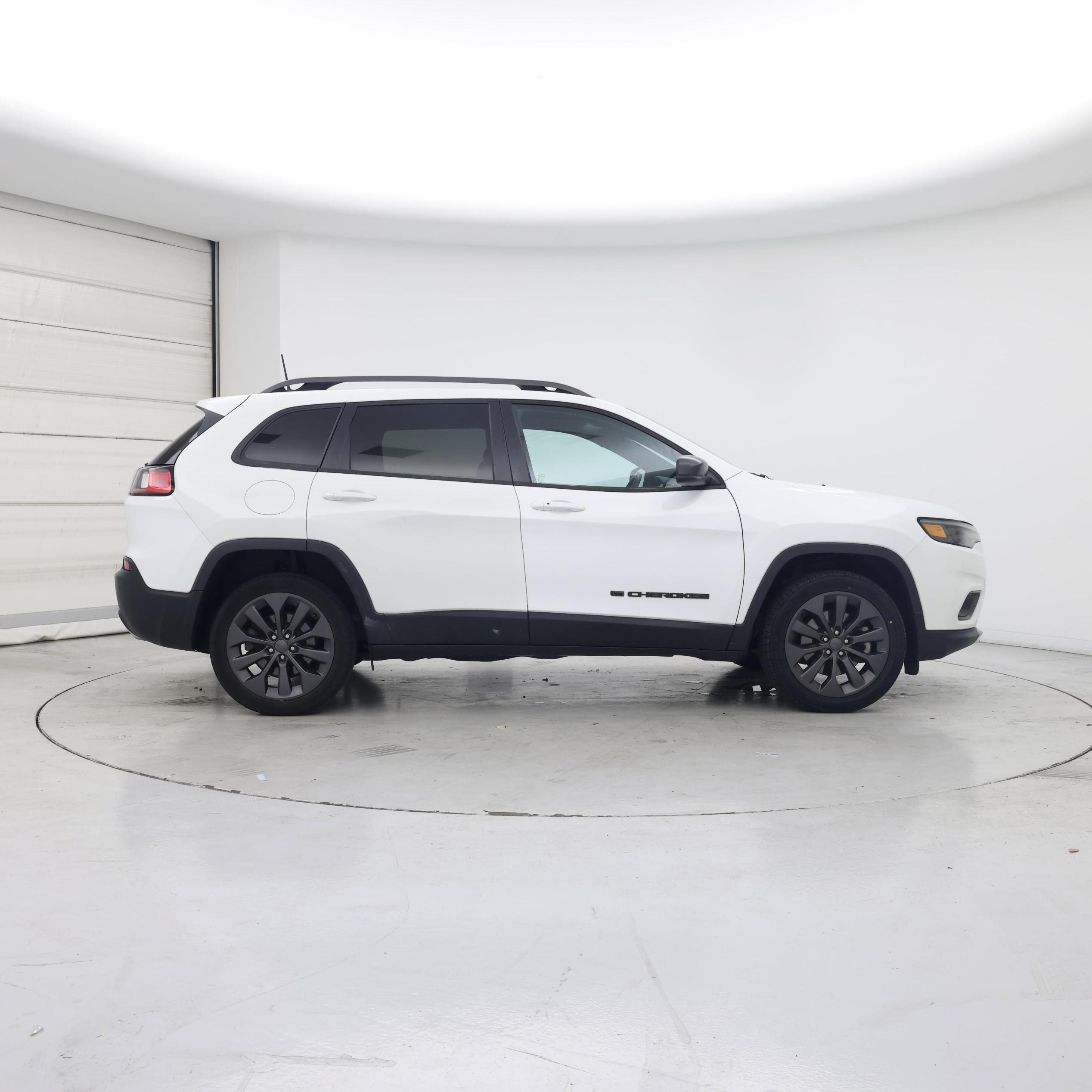 Thumbnail: 2021 Jeep Cherokee - 7