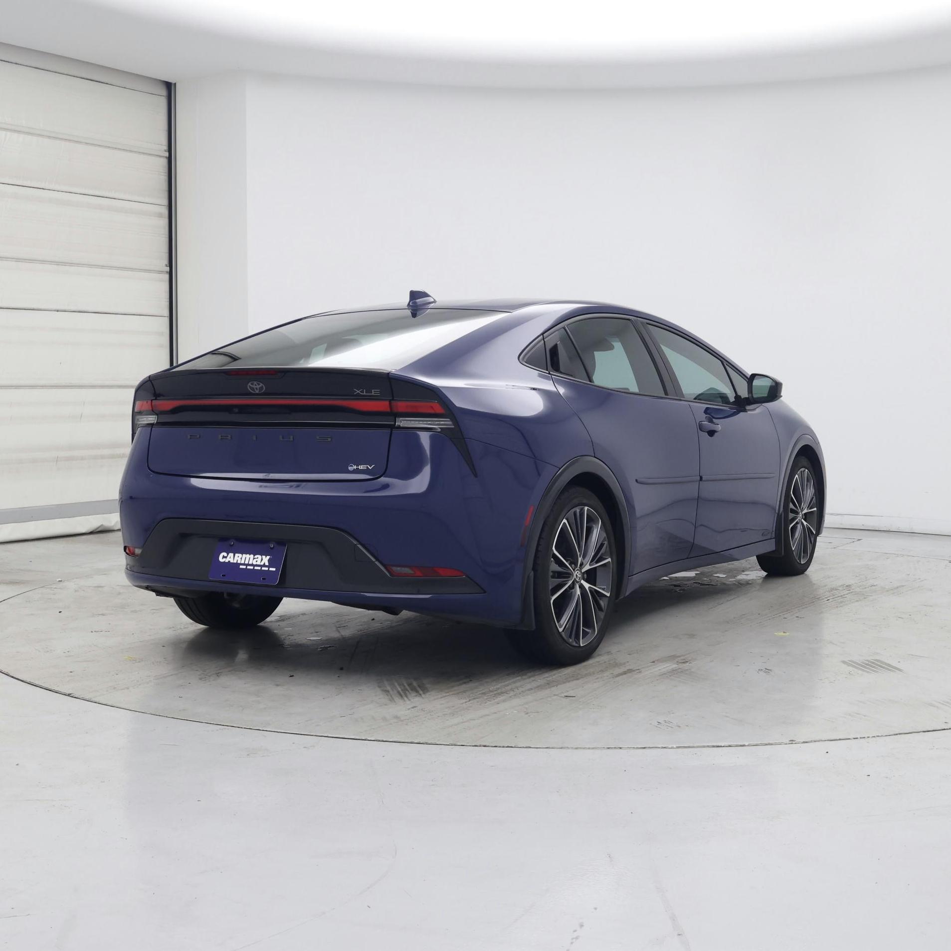 Thumbnail: 2023 Toyota Prius - 8