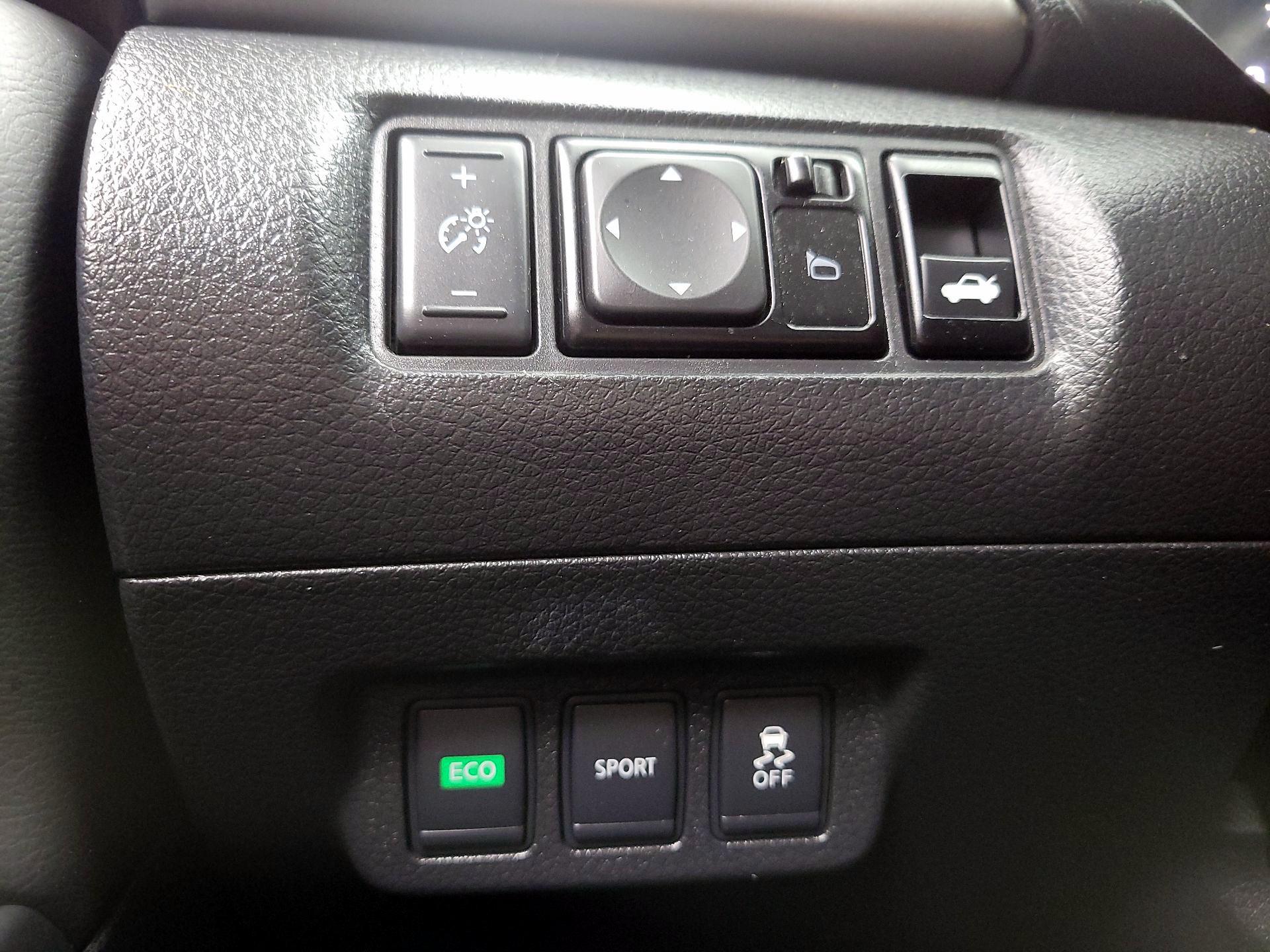 Thumbnail: 2015 Nissan Sentra - 13