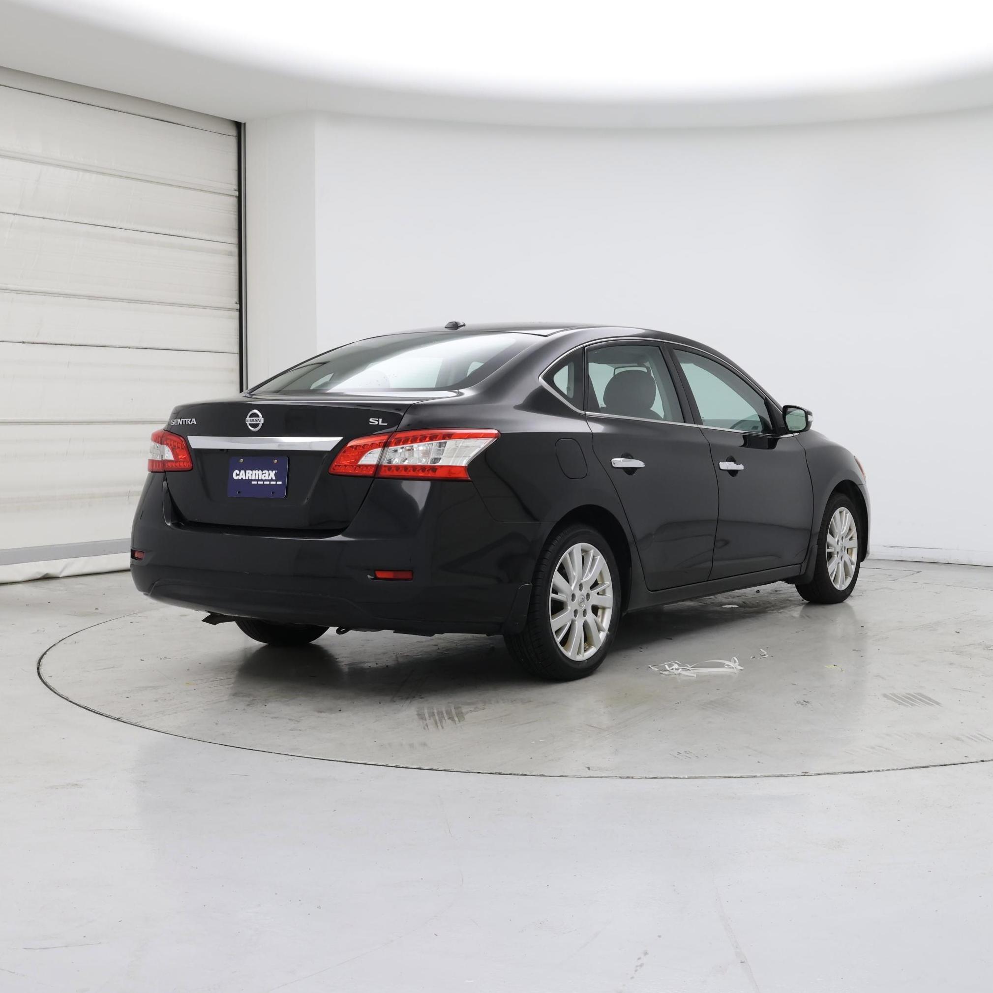 Thumbnail: 2015 Nissan Sentra - 8