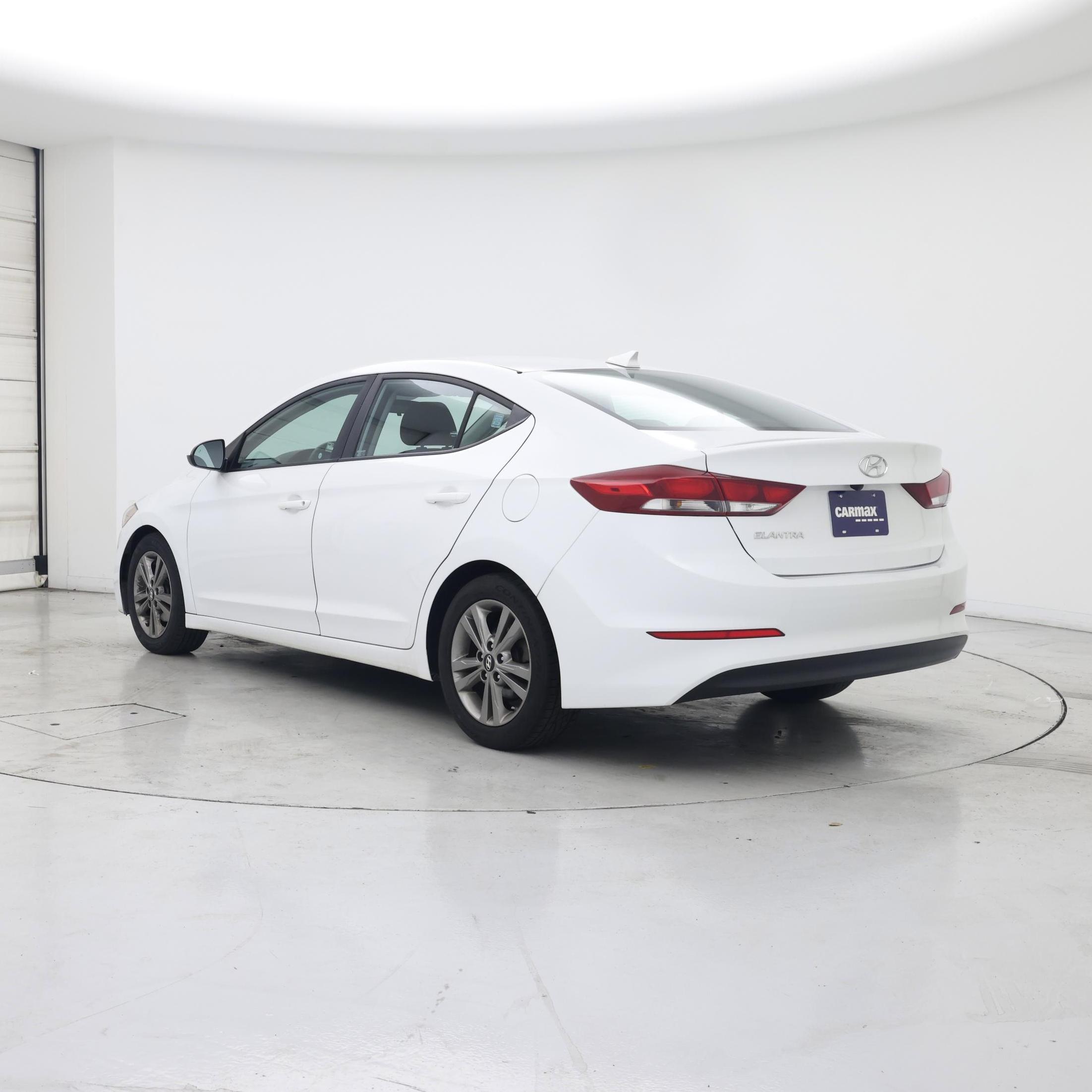 Thumbnail: 2018 Hyundai Elantra - 2