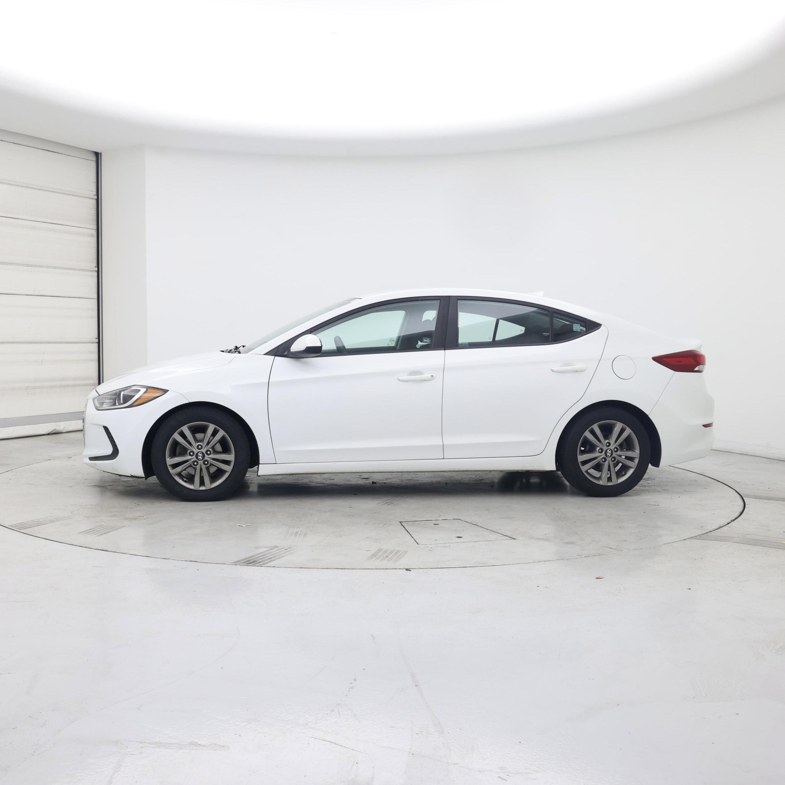 Thumbnail: 2018 Hyundai Elantra - 3