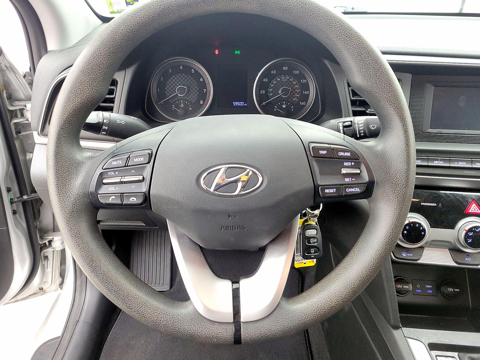 Thumbnail: 2019 Hyundai Elantra - 10