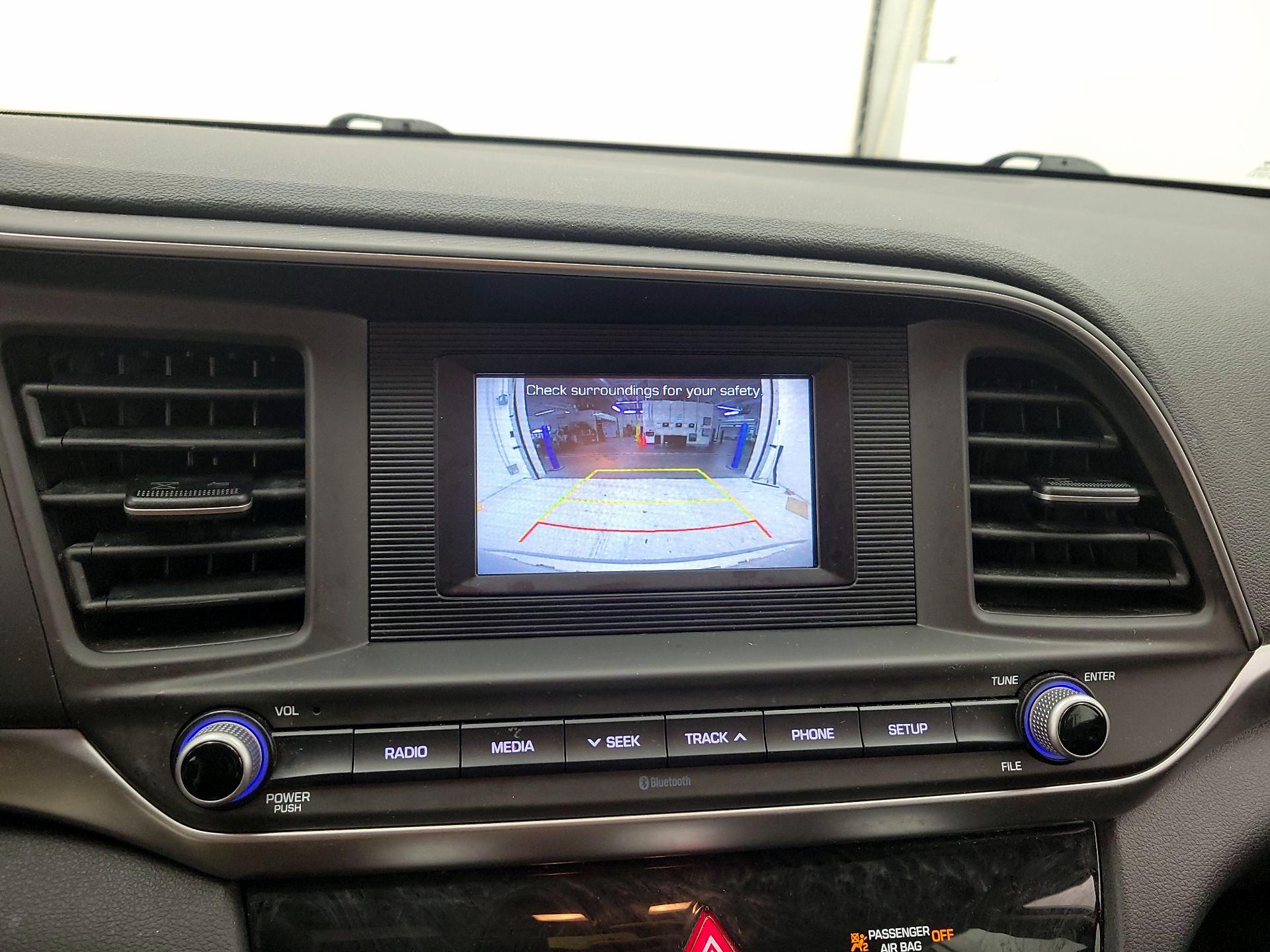 Thumbnail: 2019 Hyundai Elantra - 14