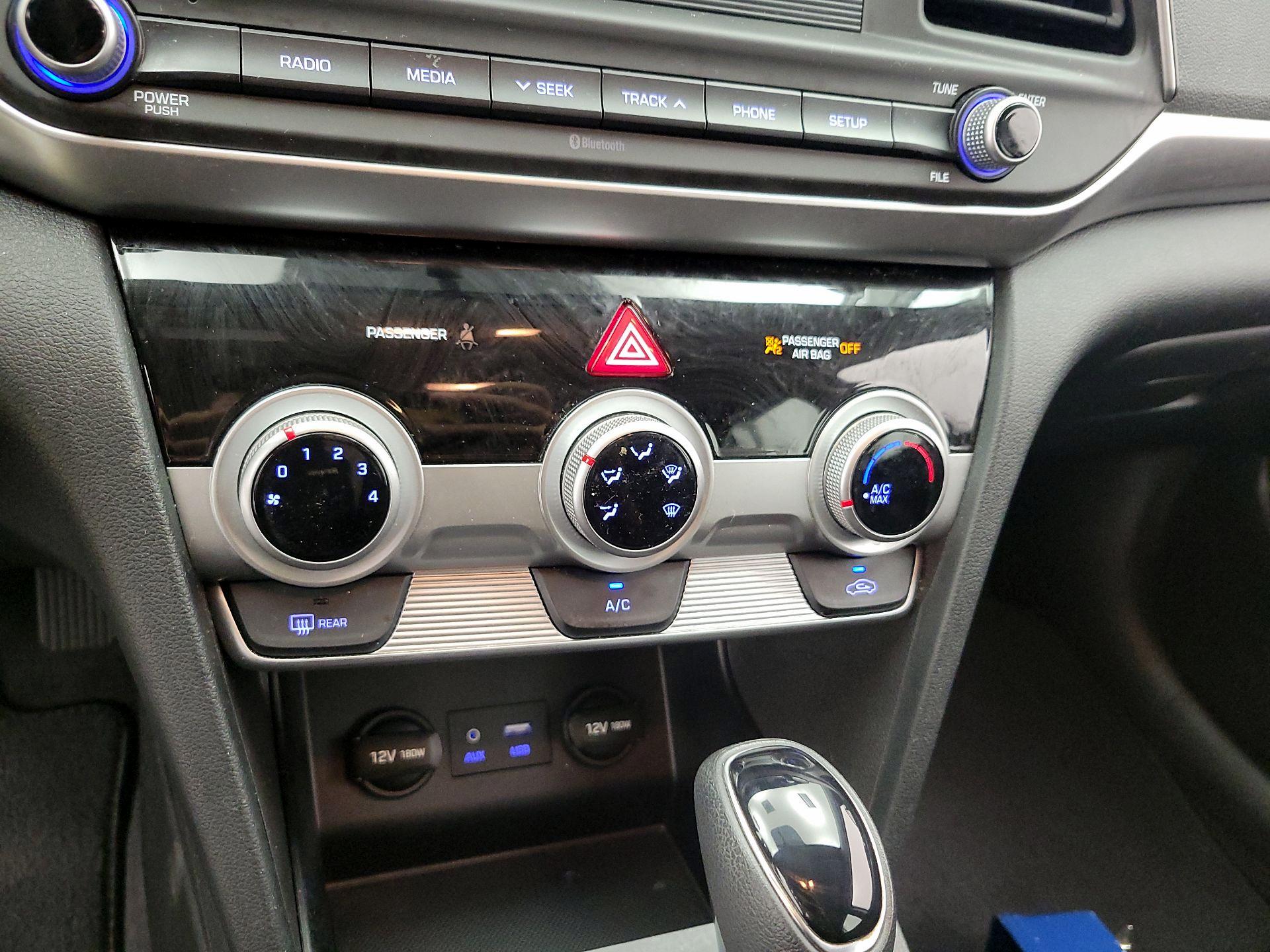 Thumbnail: 2019 Hyundai Elantra - 16
