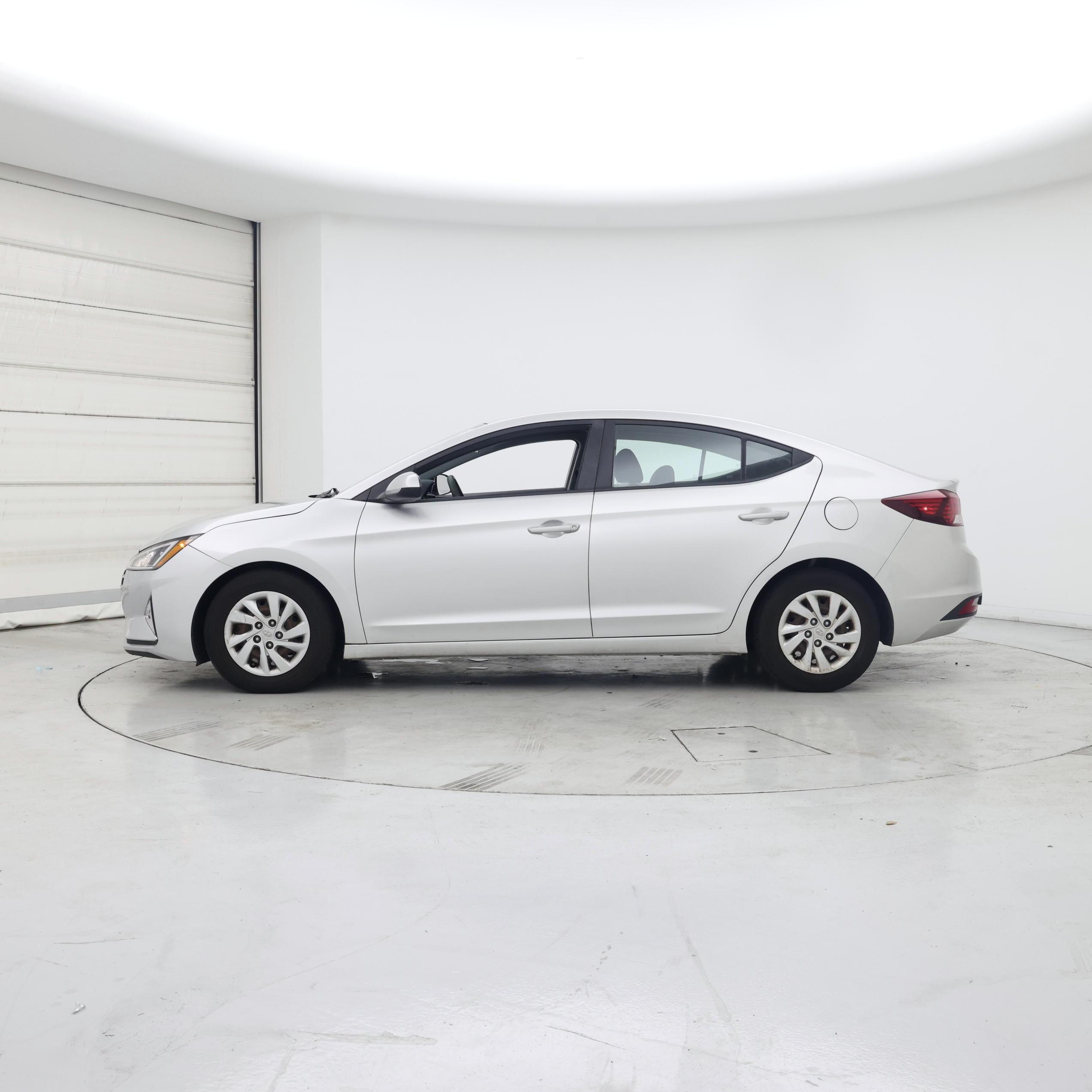 Thumbnail: 2019 Hyundai Elantra - 3
