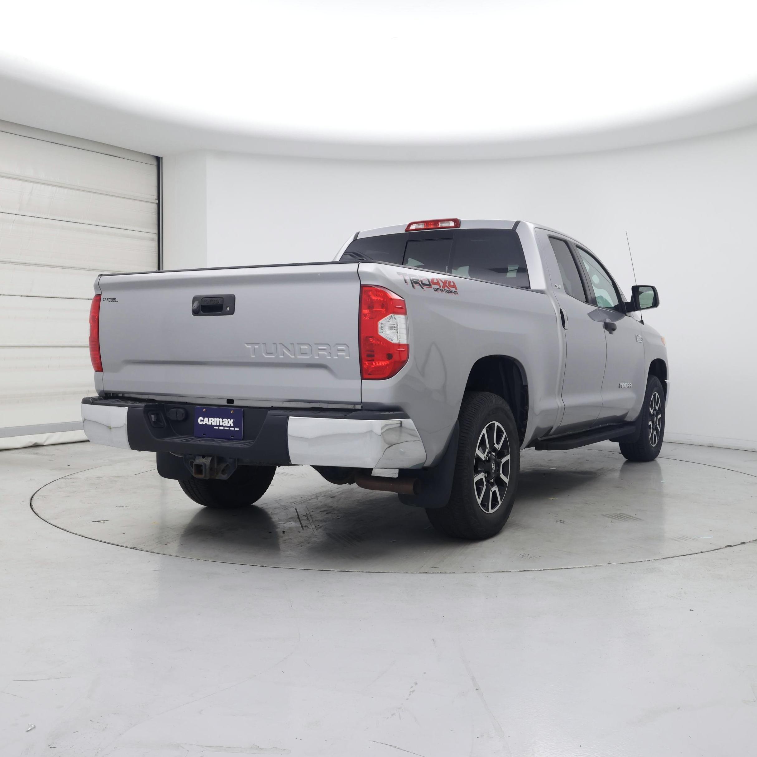 Thumbnail: 2017 Toyota Tundra - 8