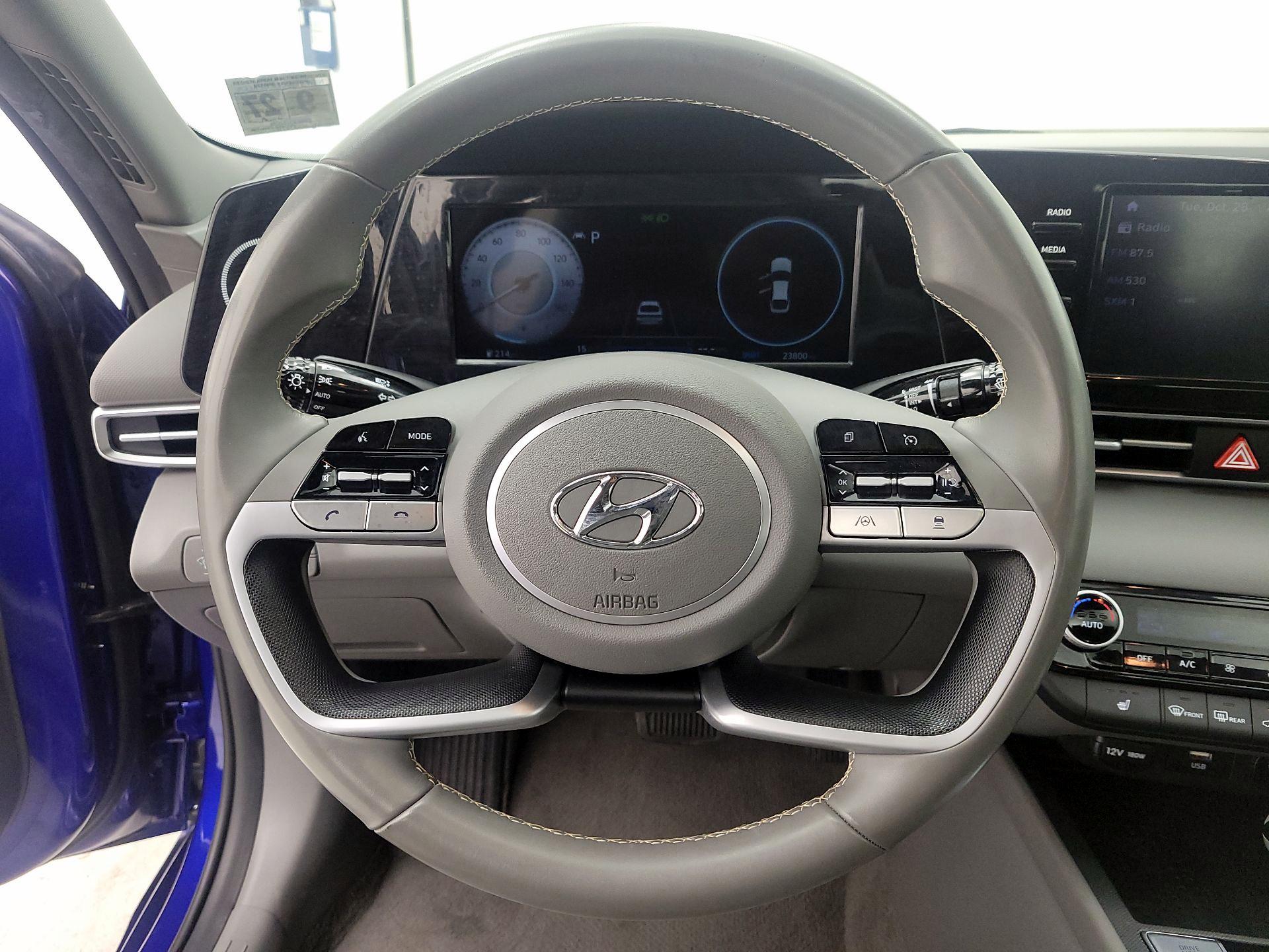 Thumbnail: 2022 Hyundai Elantra - 10