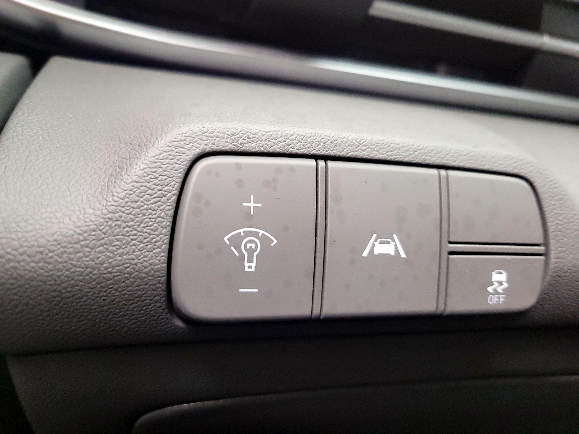 Thumbnail: 2022 Hyundai Elantra - 13