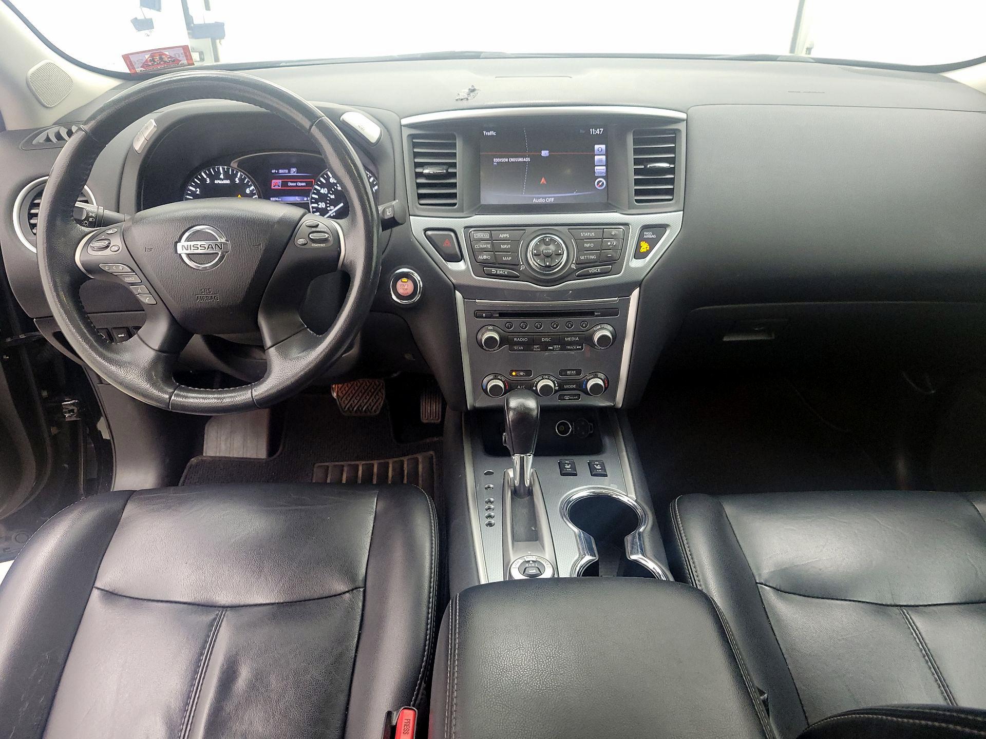 Thumbnail: 2017 Nissan Pathfinder - 9