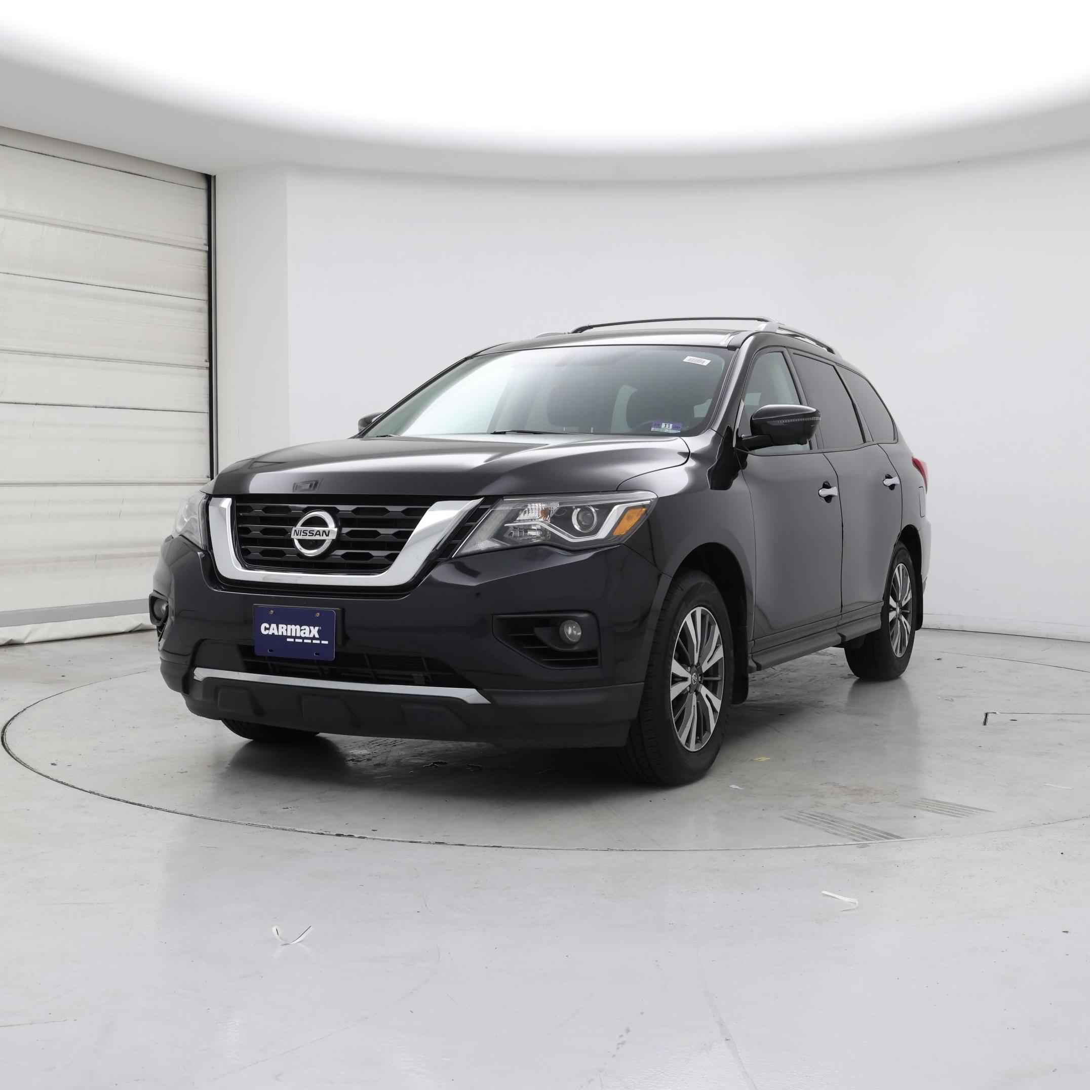 Thumbnail: 2017 Nissan Pathfinder - 4