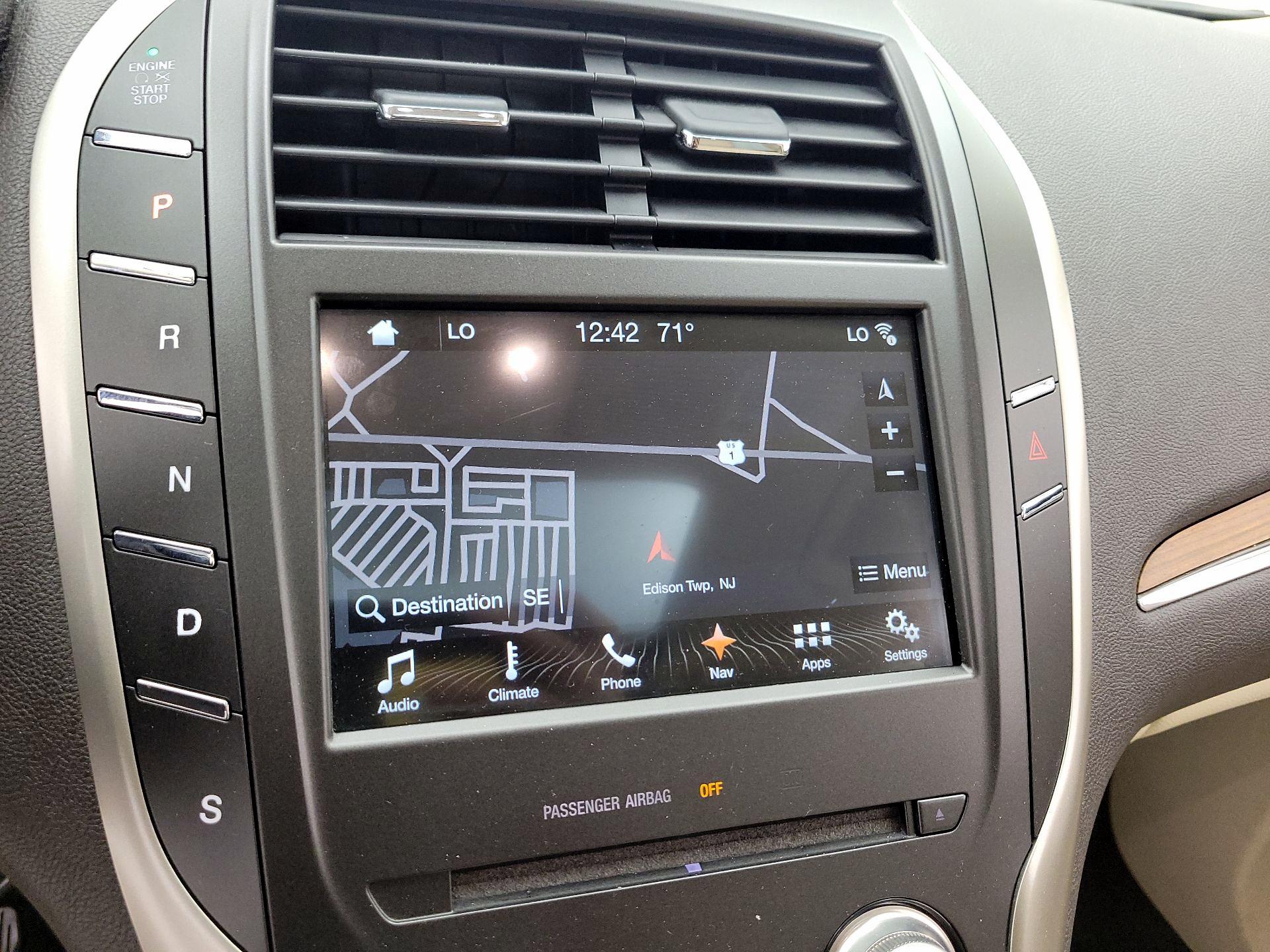 Thumbnail: 2016 Lincoln MKC - 14